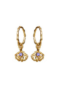 Kendra Earring - Gold - Maanesten - Tilbehør - VILLOID.no