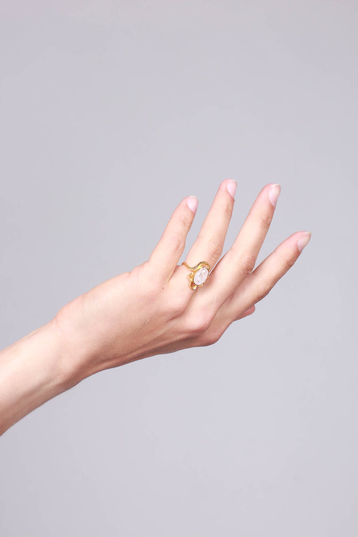 Siren Ring - Gold - Maanesten - Tilbehør - VILLOID.no