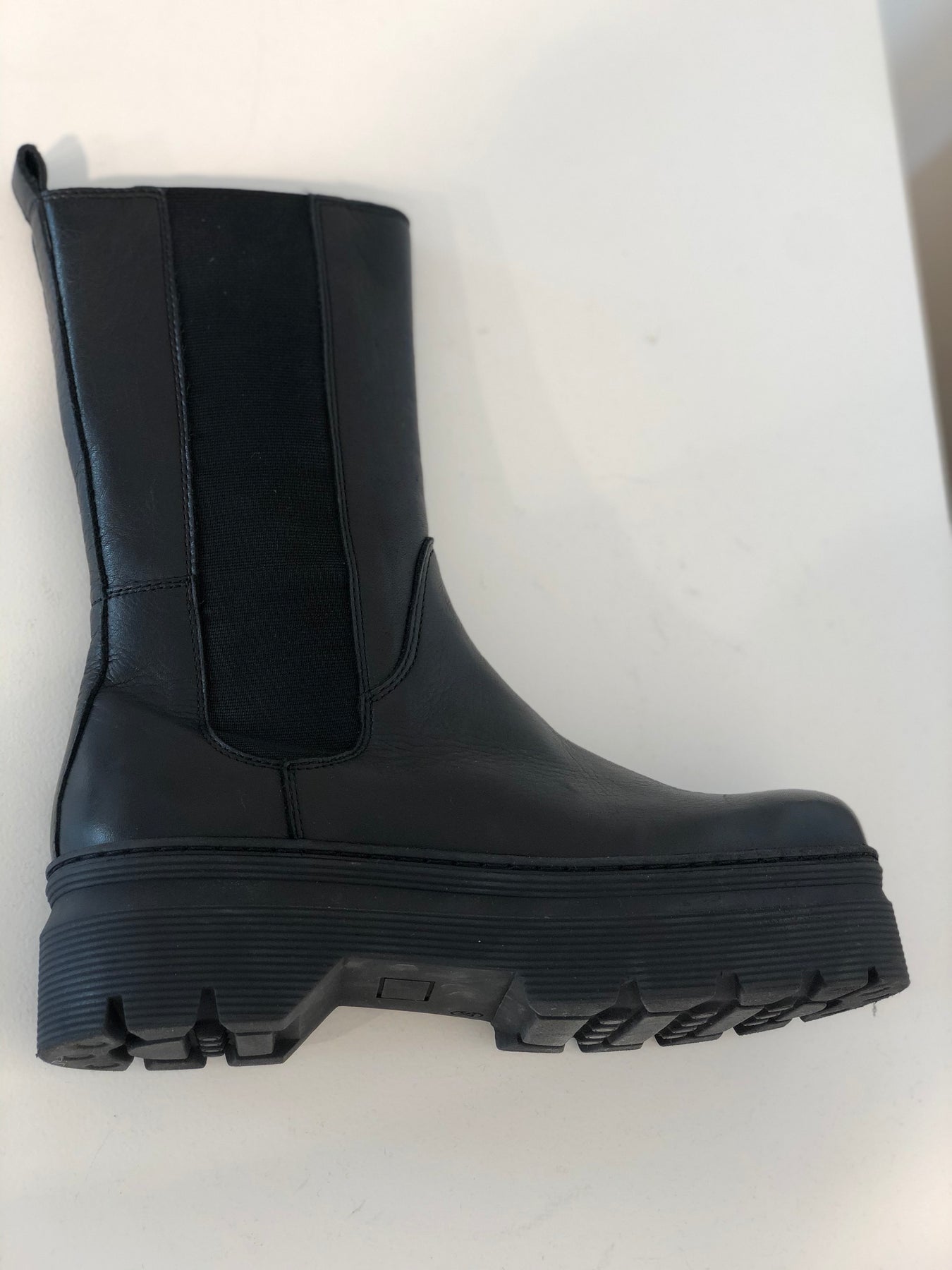 Aya Boots - Black Leather - Pavement - Sko - VILLOID.no
