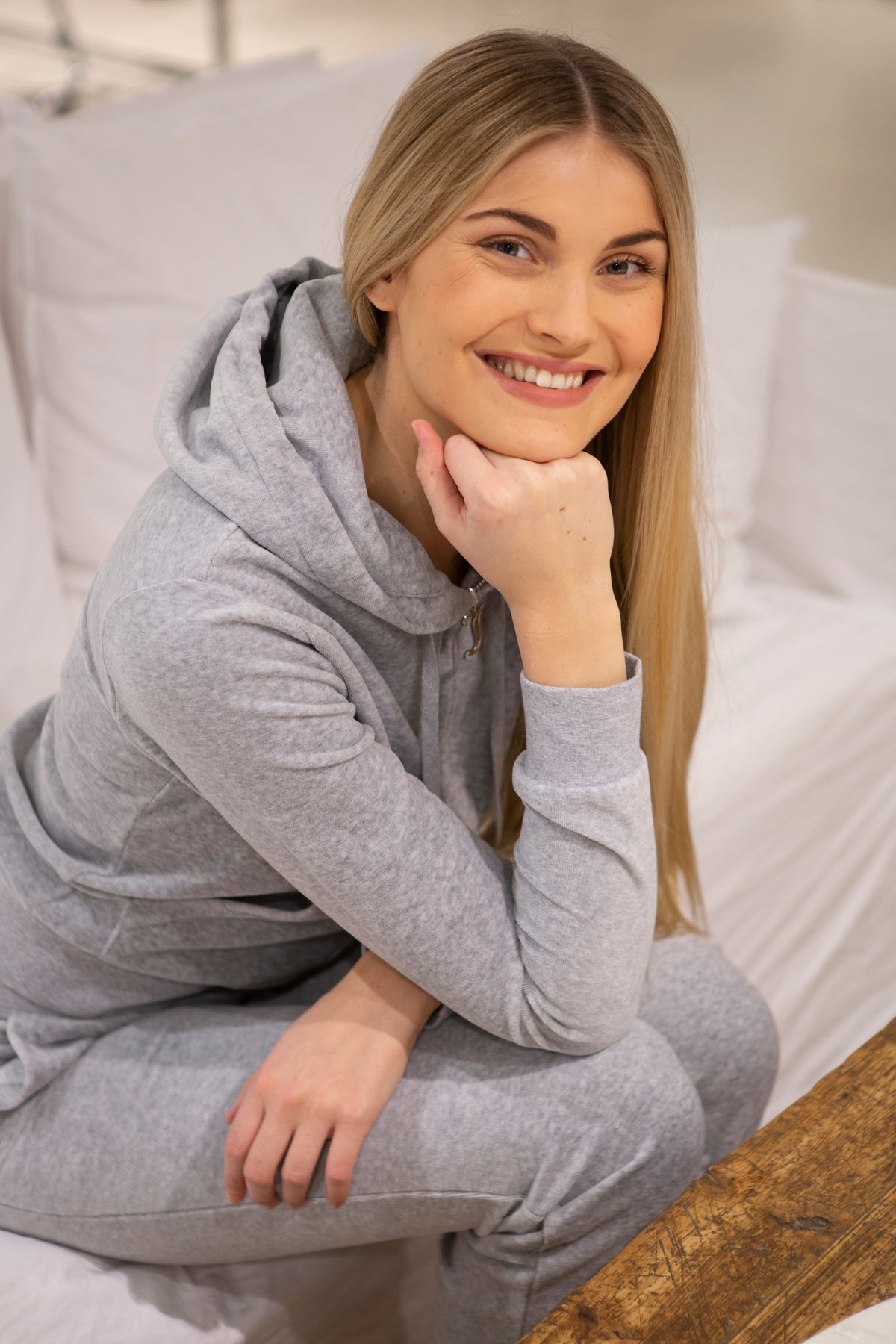Robertson Classic Velour Zip Hoodie - Silver Marl