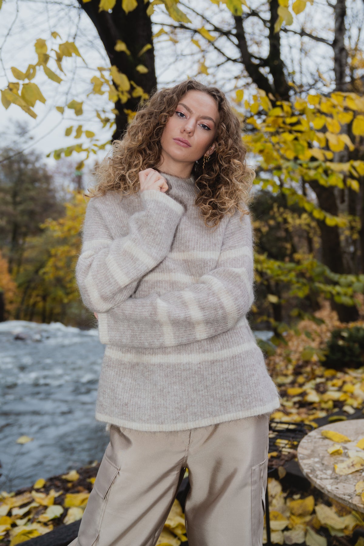 Ovalis Knit T-Neck - Crockery