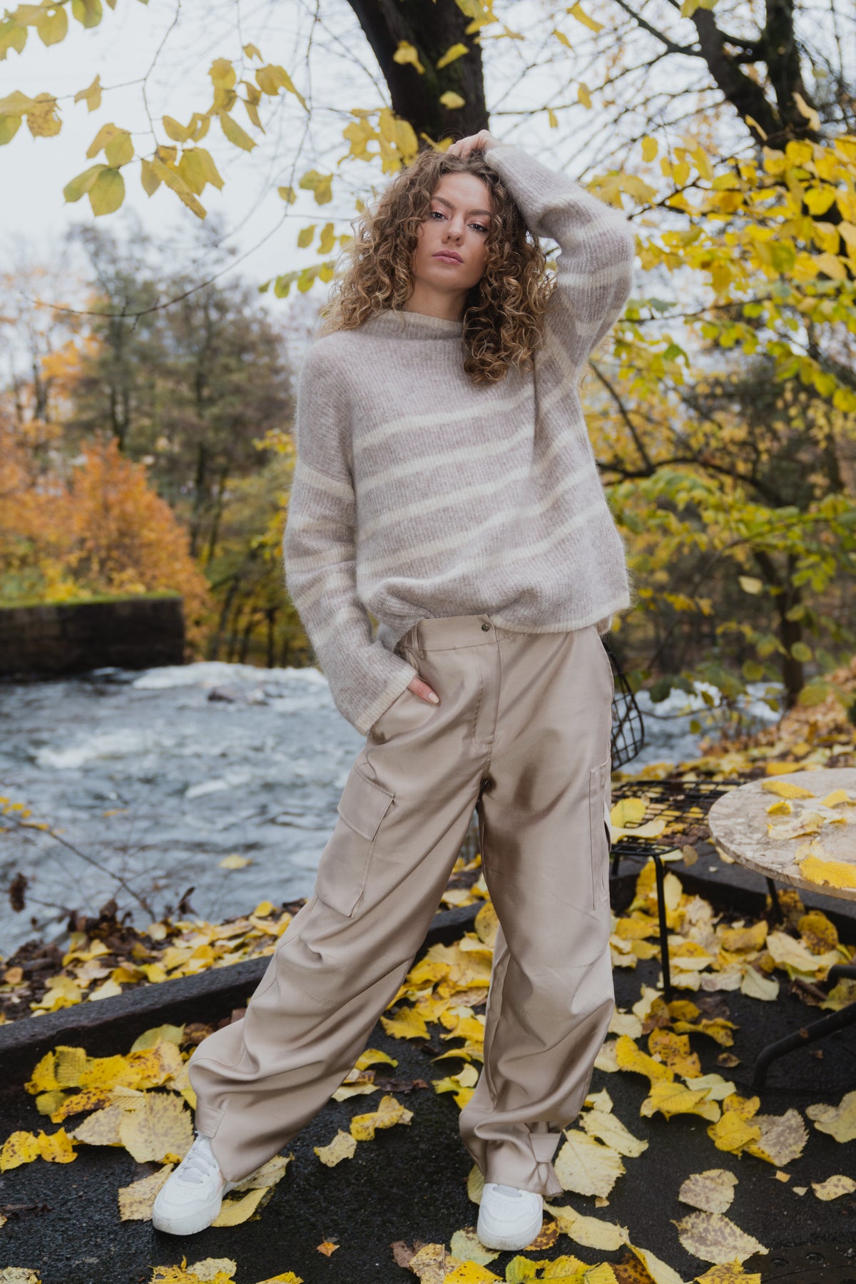 Ovalis Knit T-Neck - Crockery