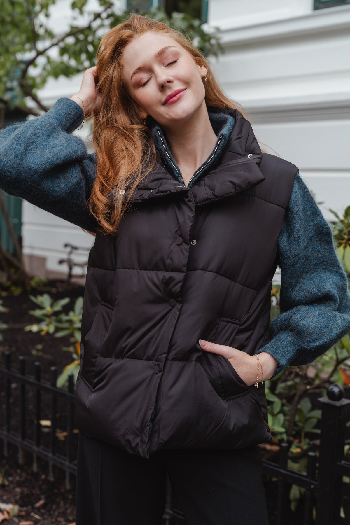 FallIW Vest - Black