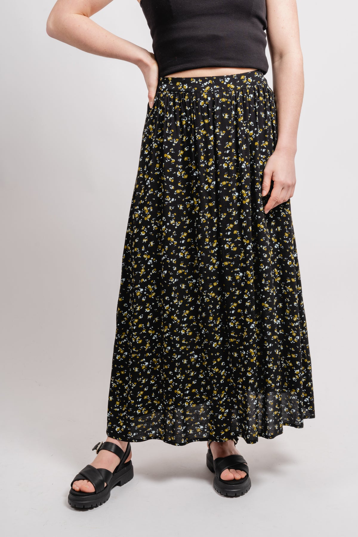 Bellaris Jalina Skirt Aop - Black Flowers