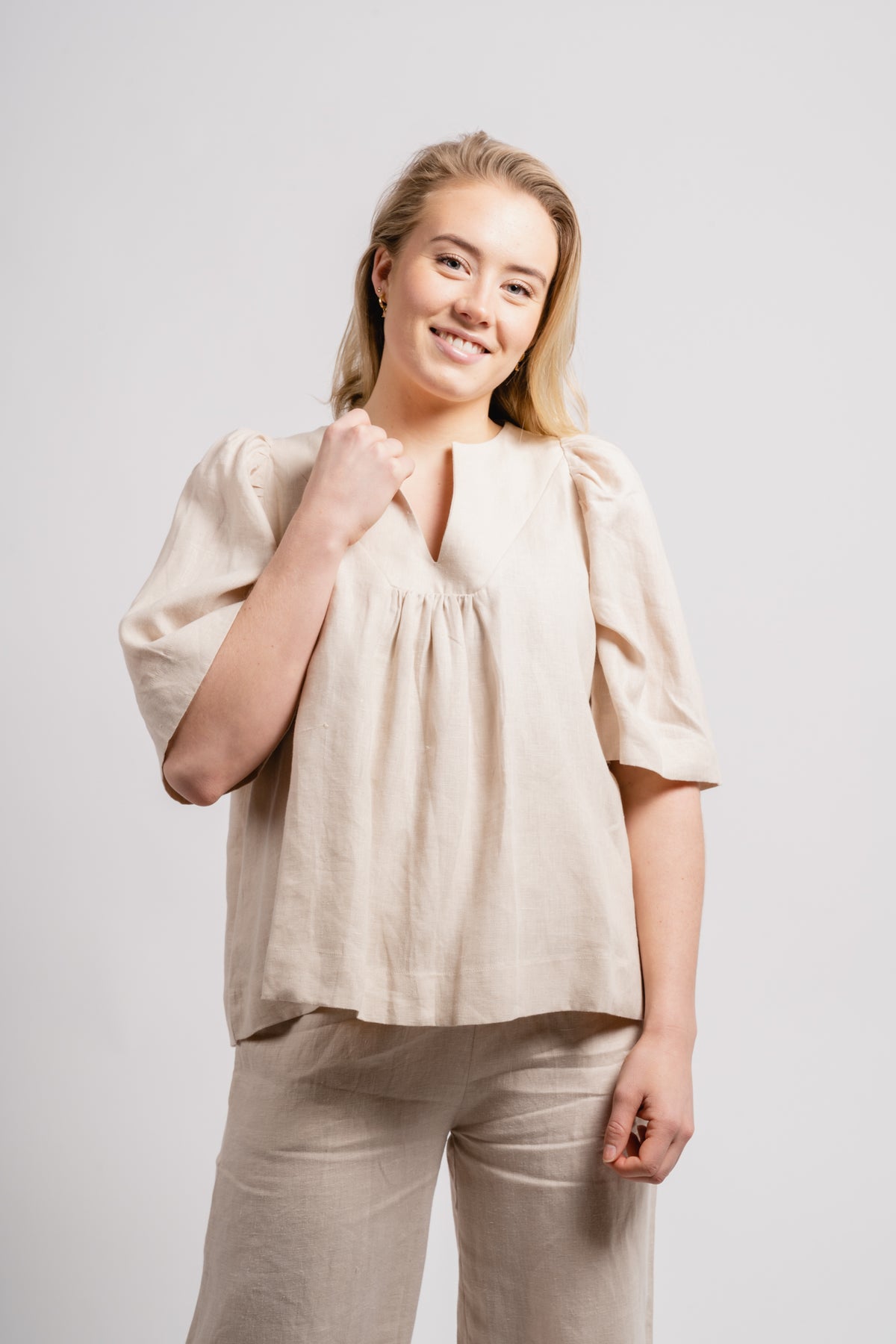 Ellie Linen Top - Beige
