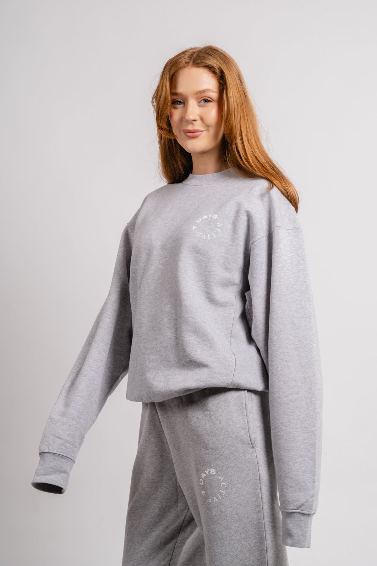 Organic Crew Neck - Melerad grå