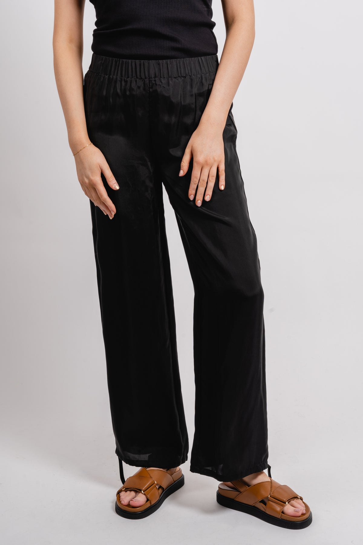 Mumbai II - Black