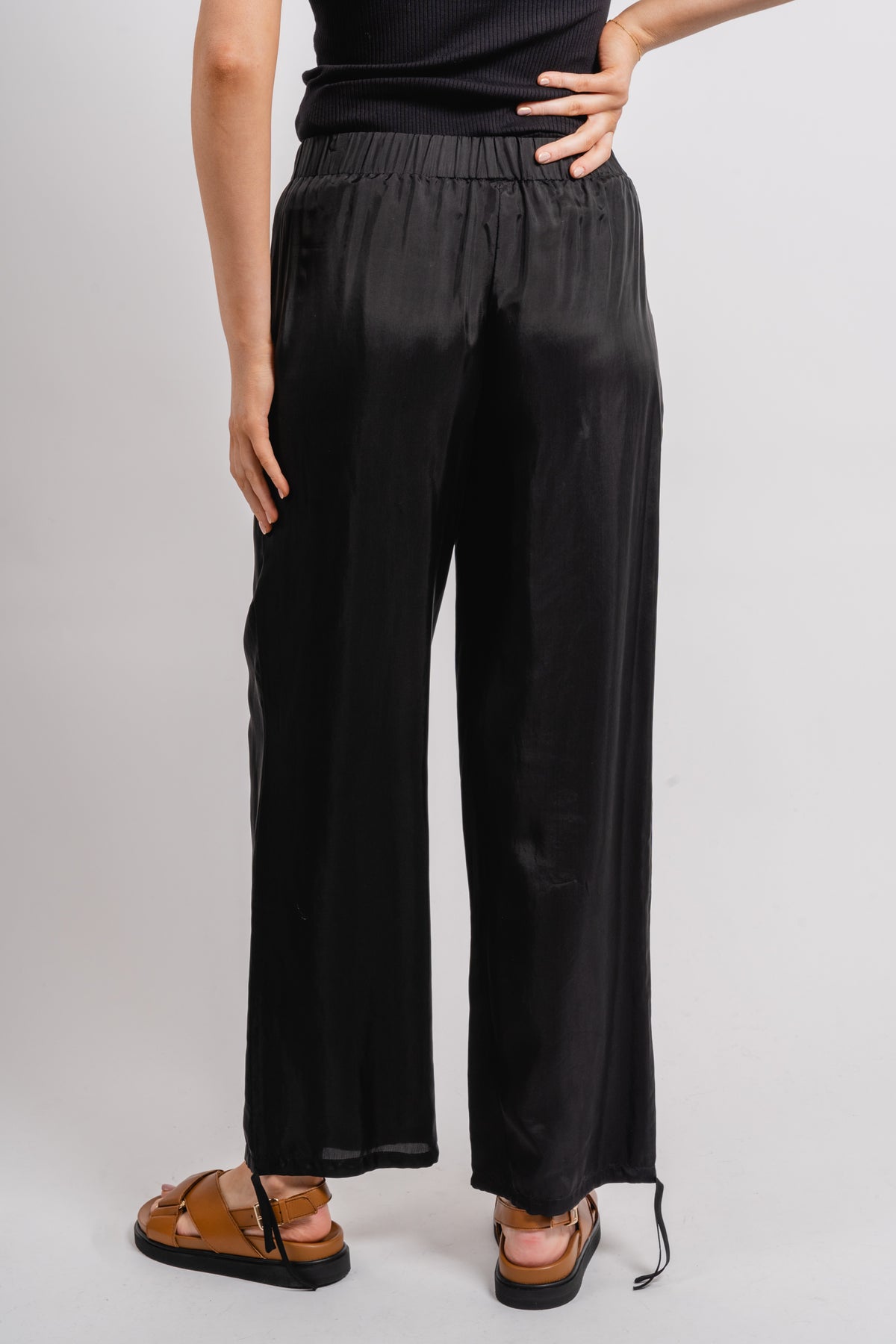 Mumbai II - Black