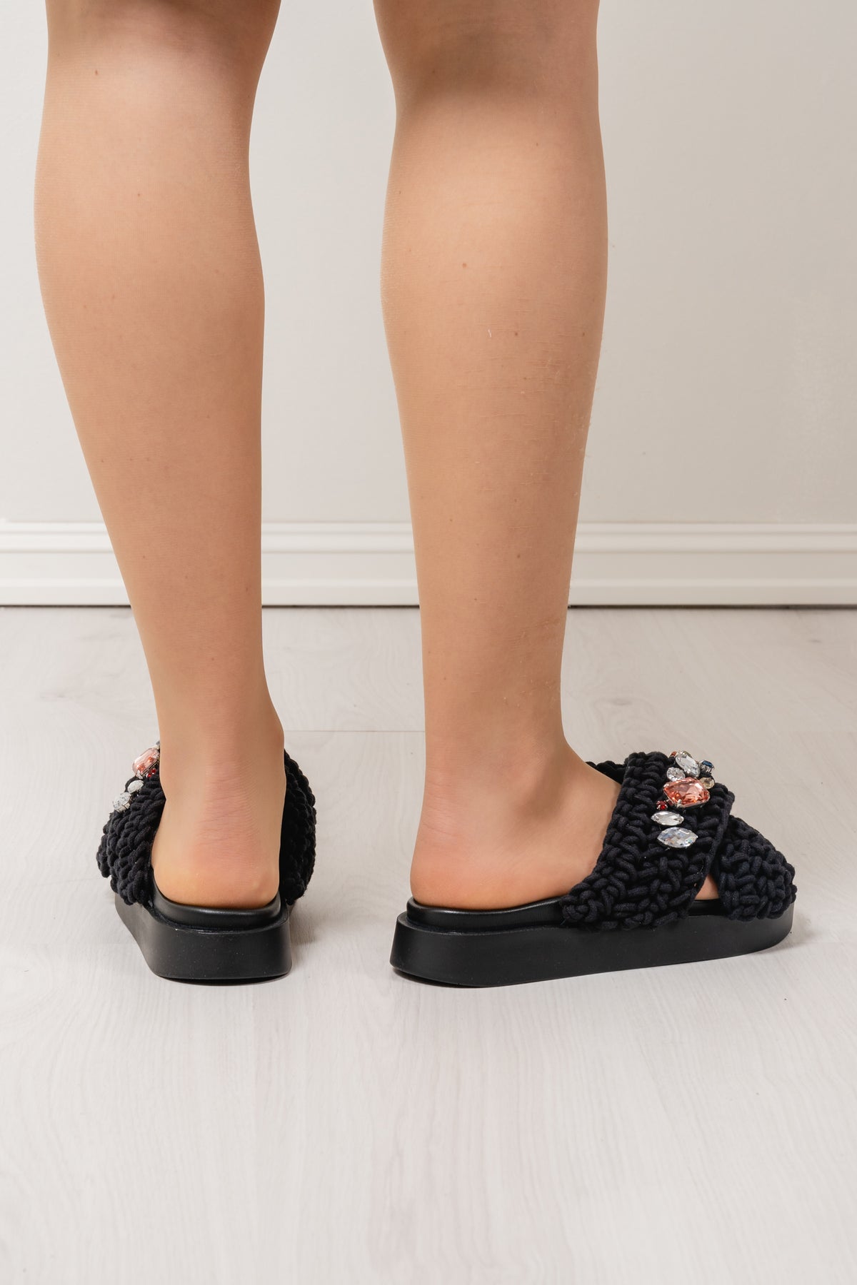 Woven Stones - Black