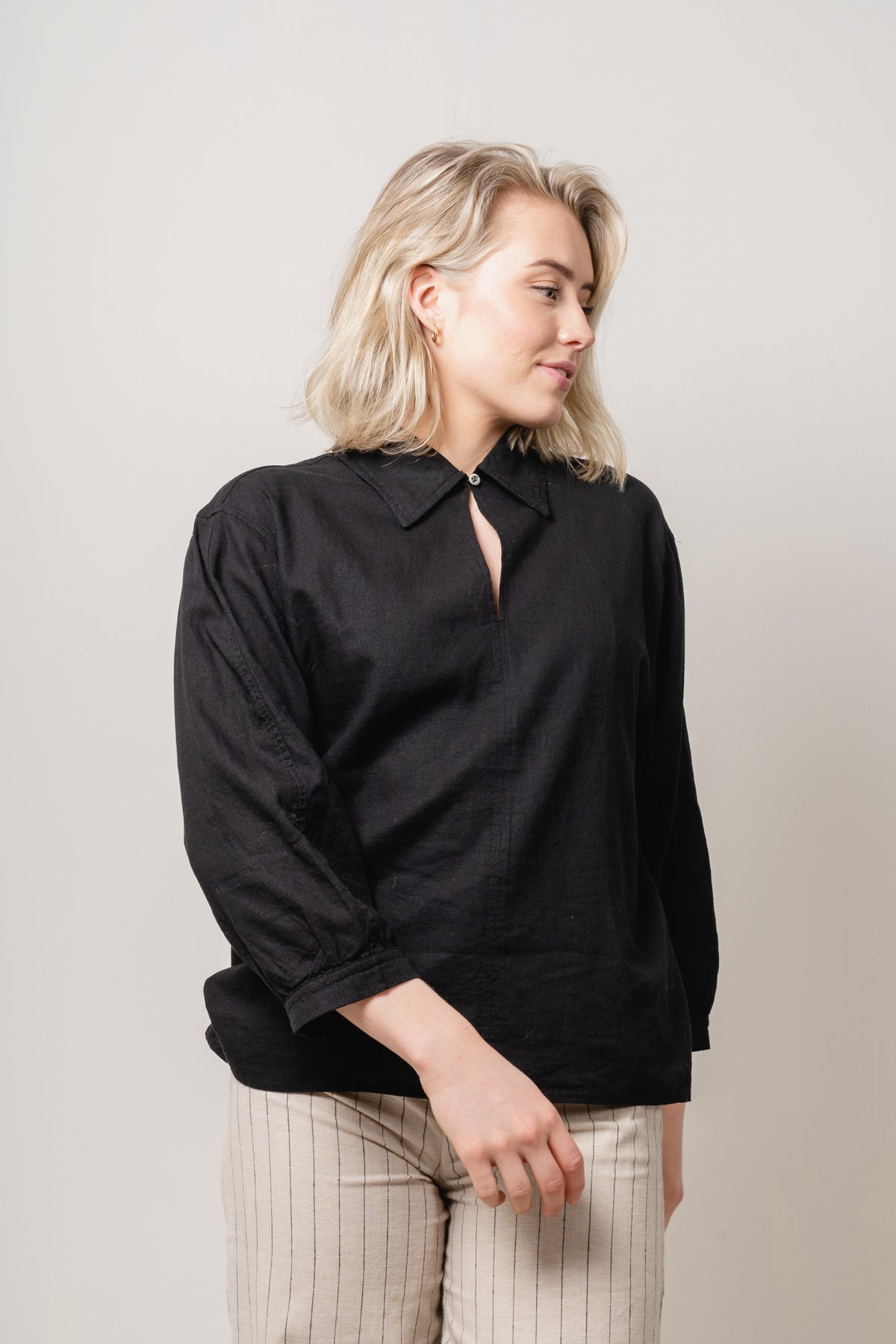 AmosIW Blus - Svart