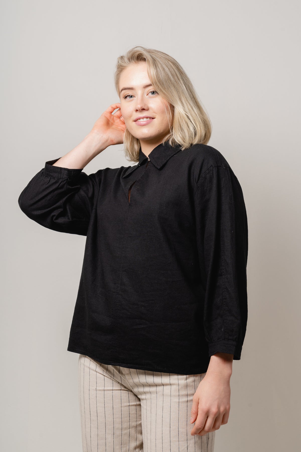 AmosIW Blus - Svart