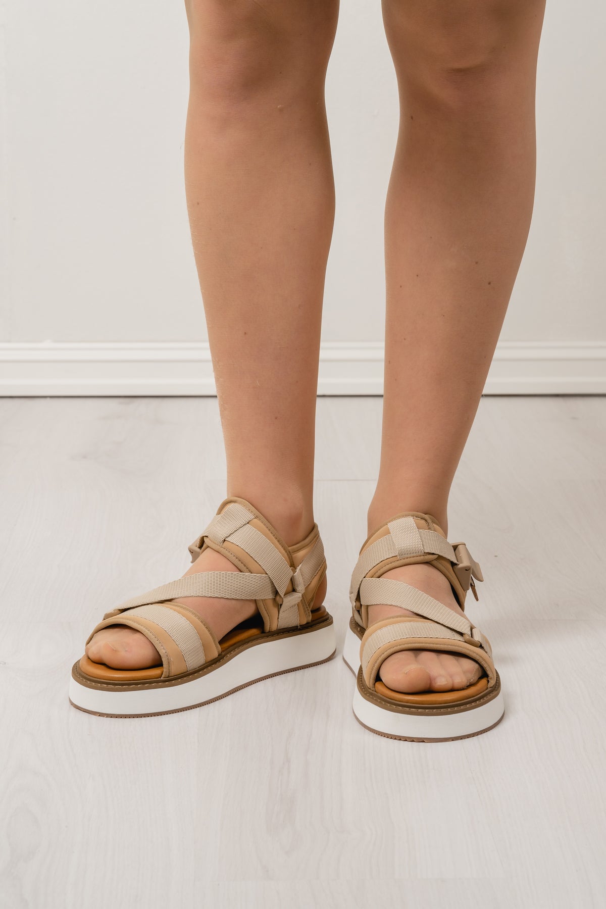 Mono Strap Sandal - Nude