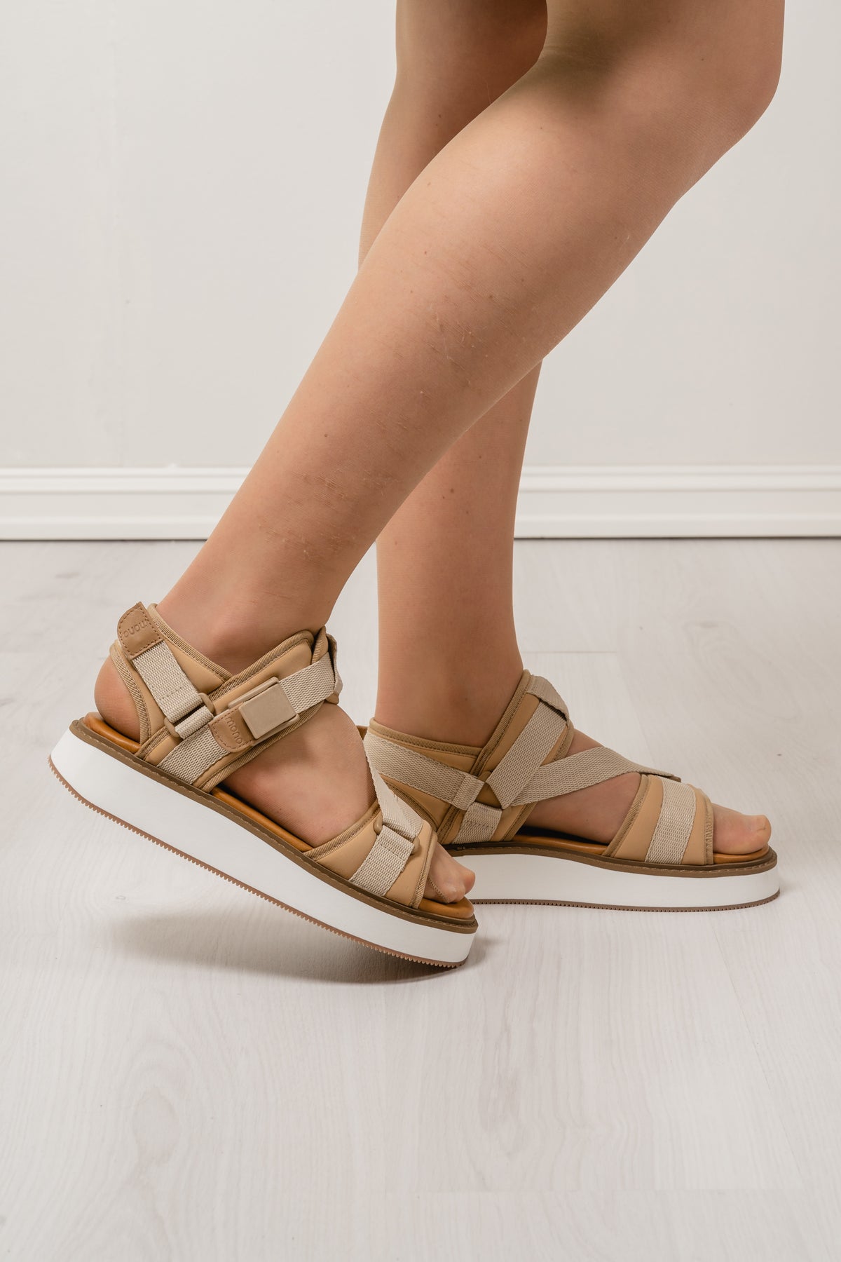 Mono Strap Sandal - Nude