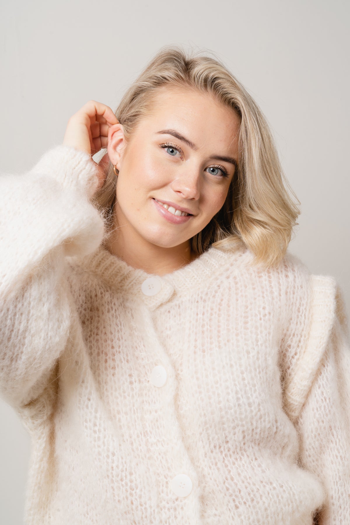 Olly Cardigan - White