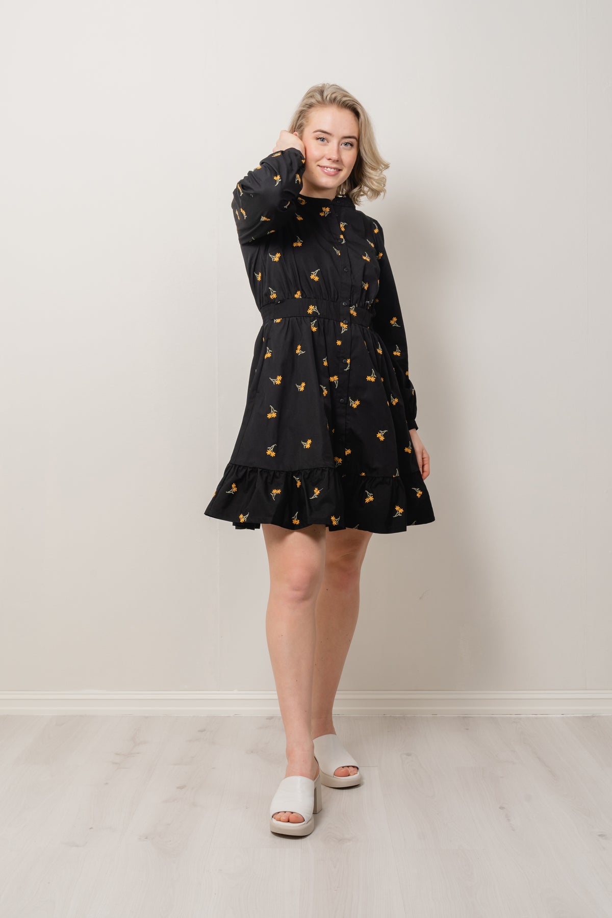 Nannie Nona Shirt Dress EMB - Black/Flower