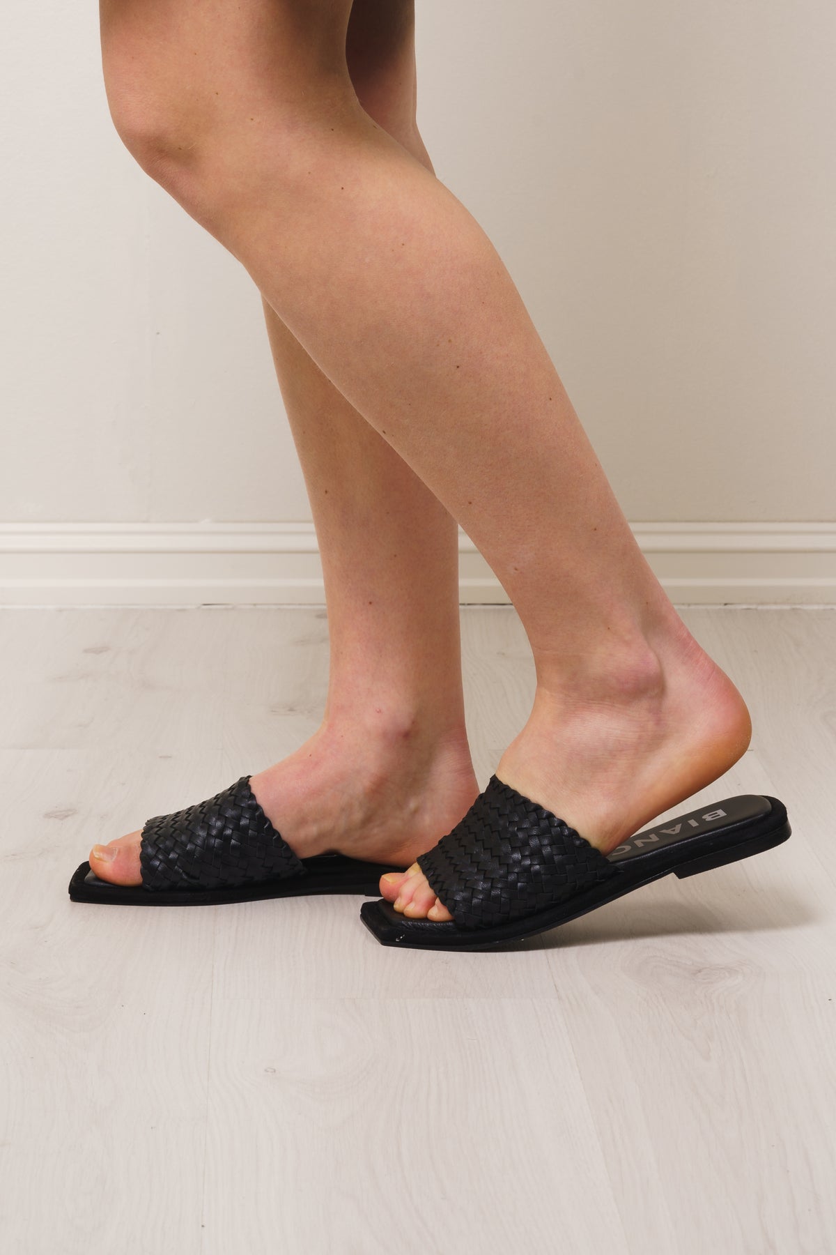 Bialillie Braided Slide Leather - Black