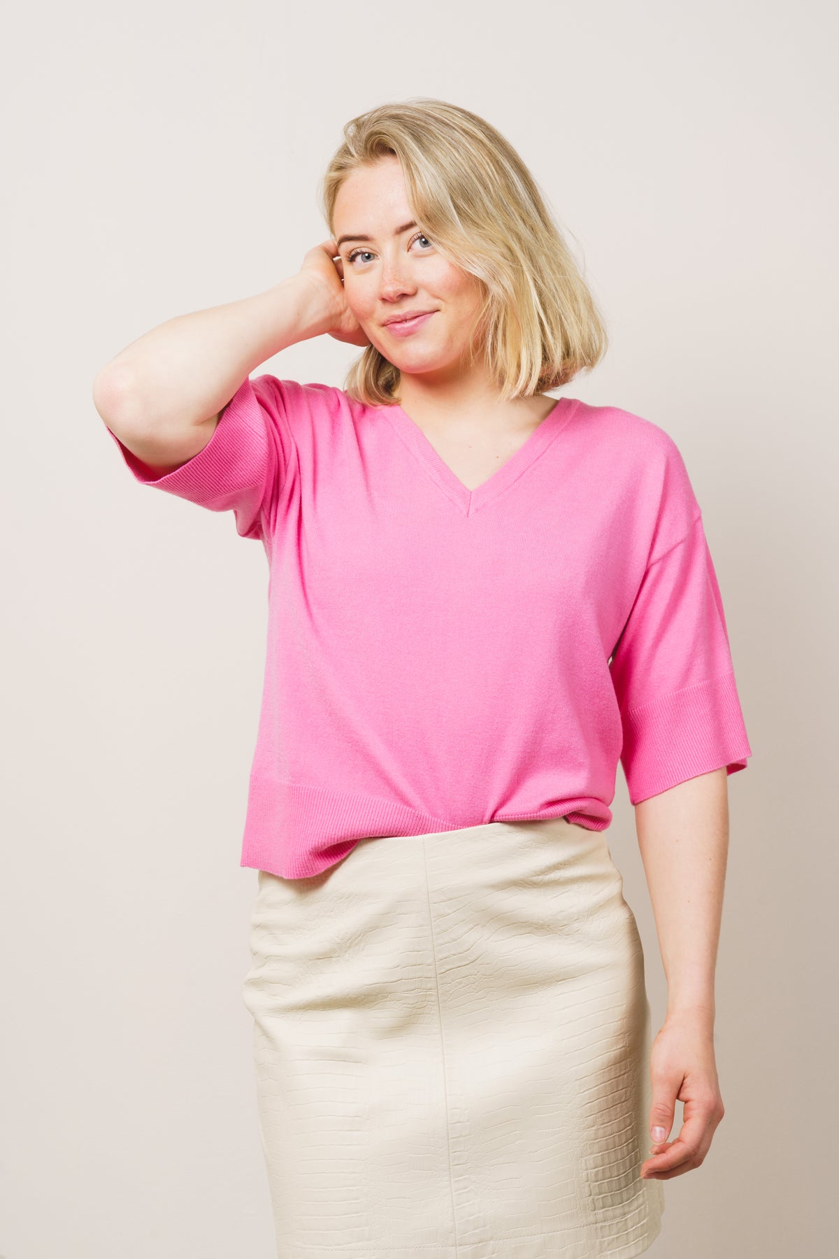 Eslina Rachelle 2/4 V Neck Pullover - Aurora Pink