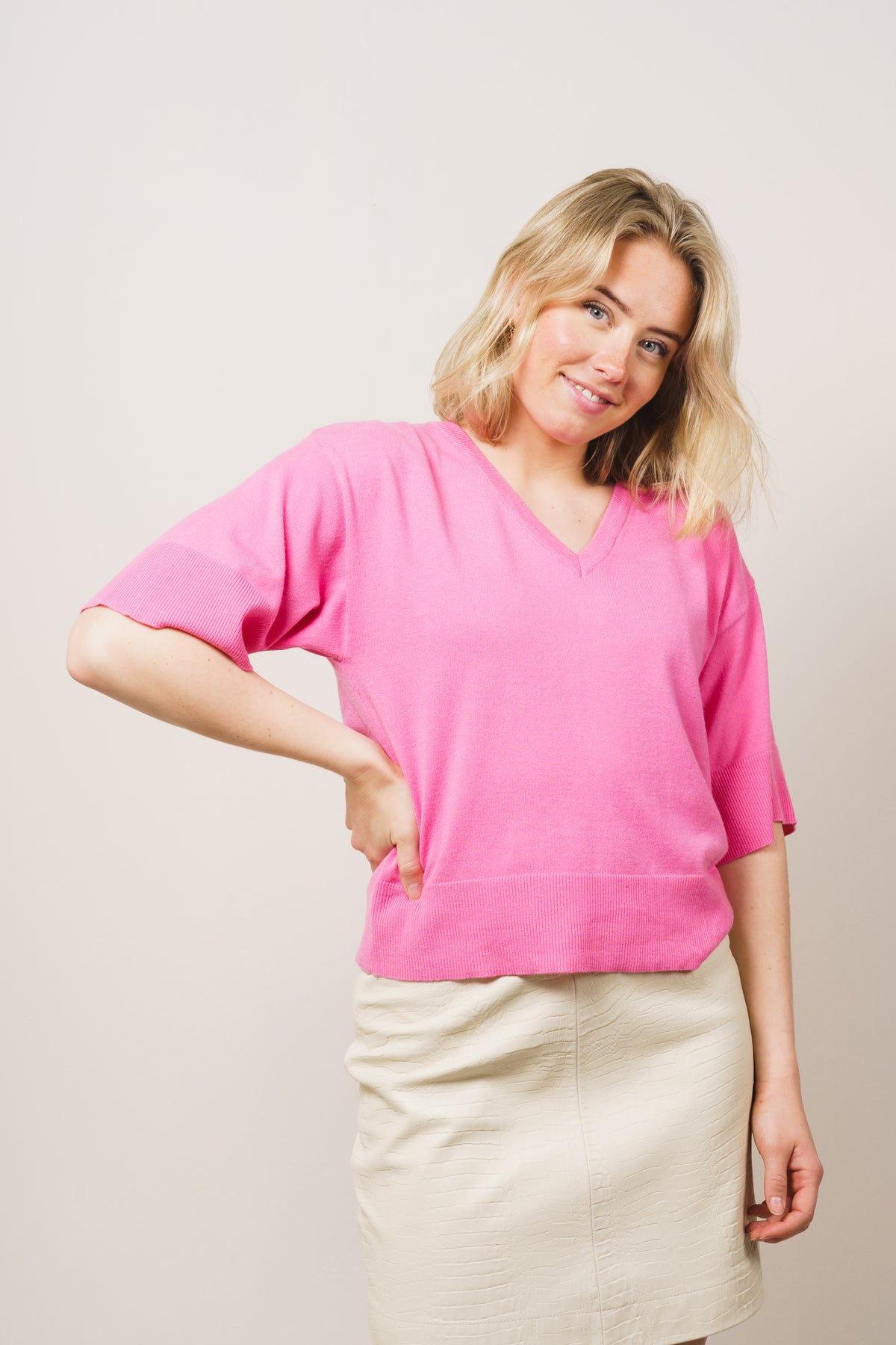 Eslina Rachelle 2/4 V Neck Pullover - Aurora Pink