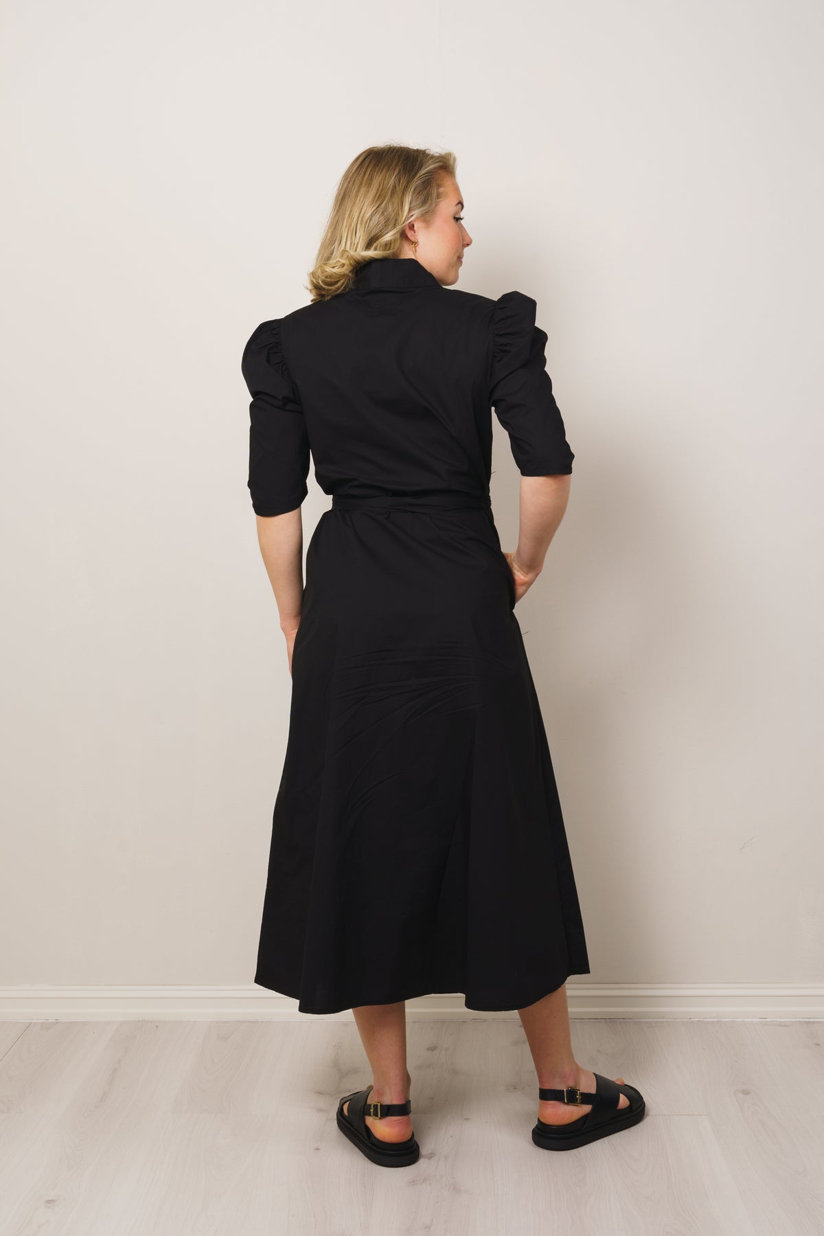 Scarlett Solid - Black