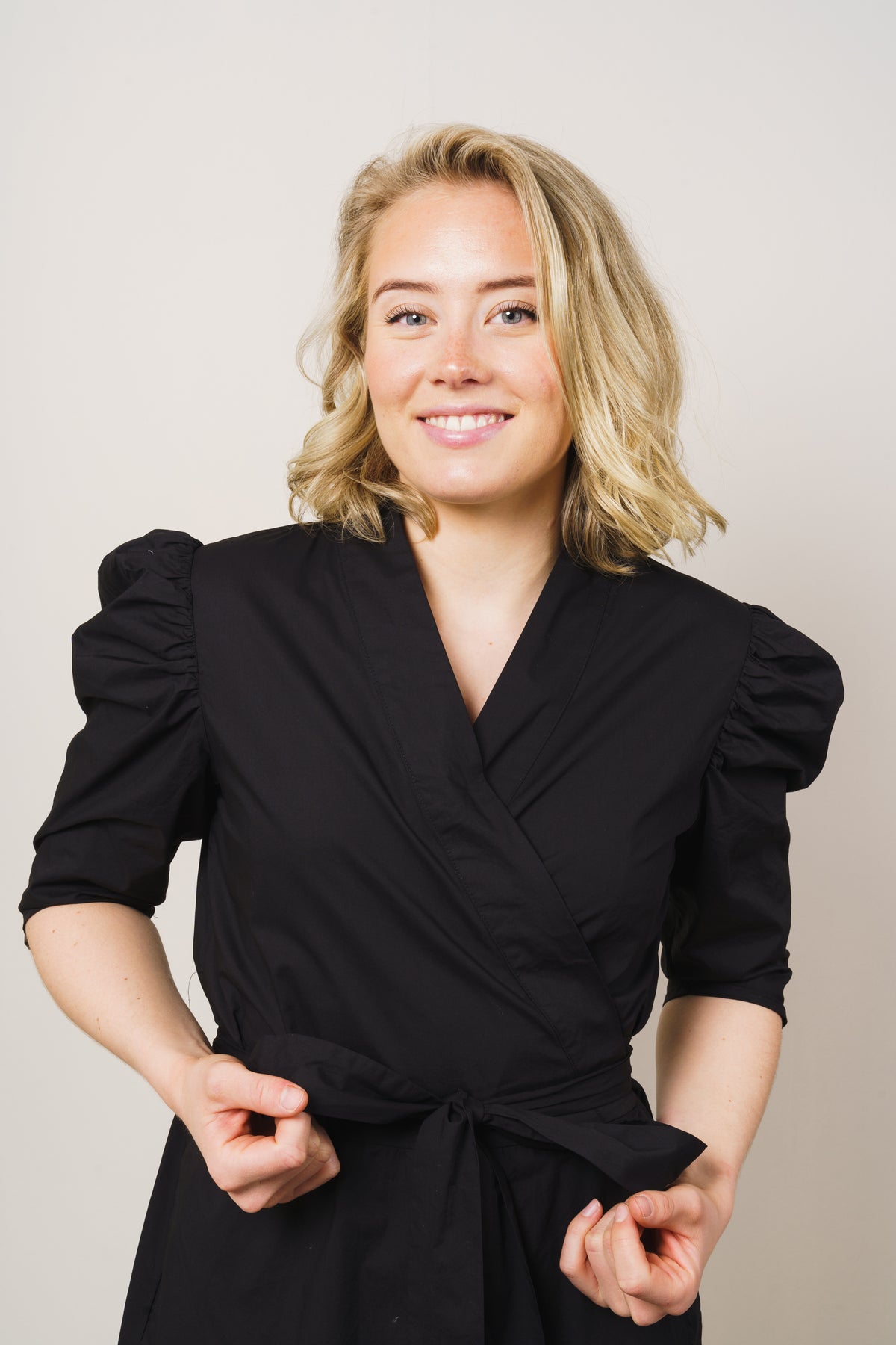 Scarlett Solid - Black