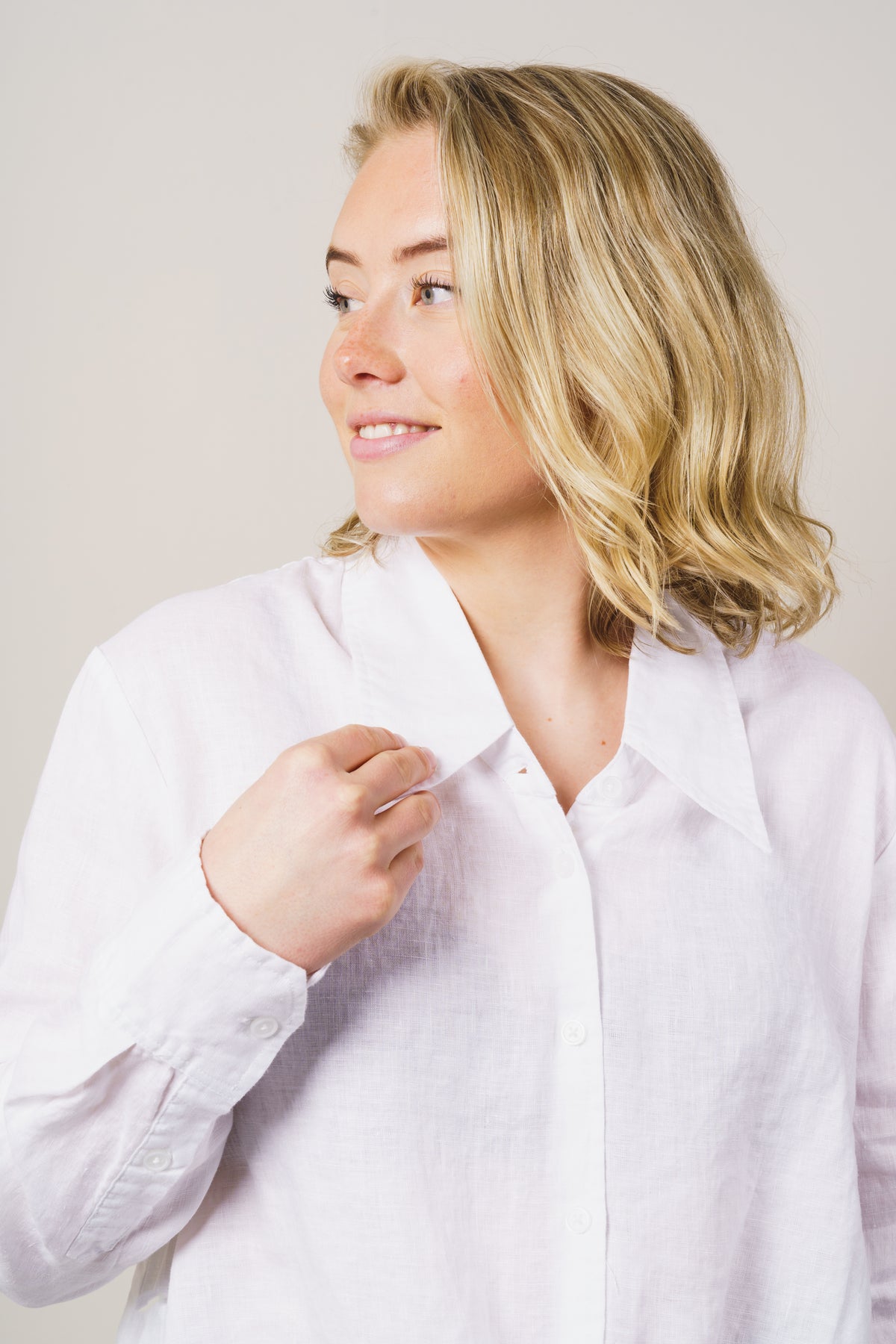 Venus Linen - White