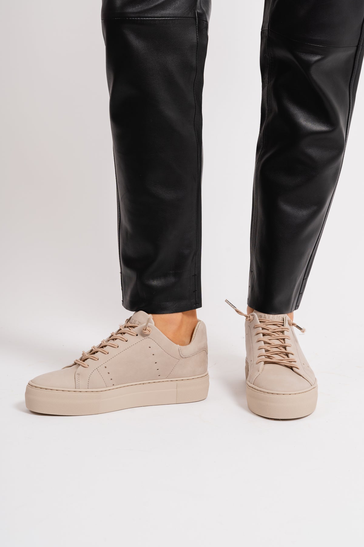 Ibi - Sand Nubuck