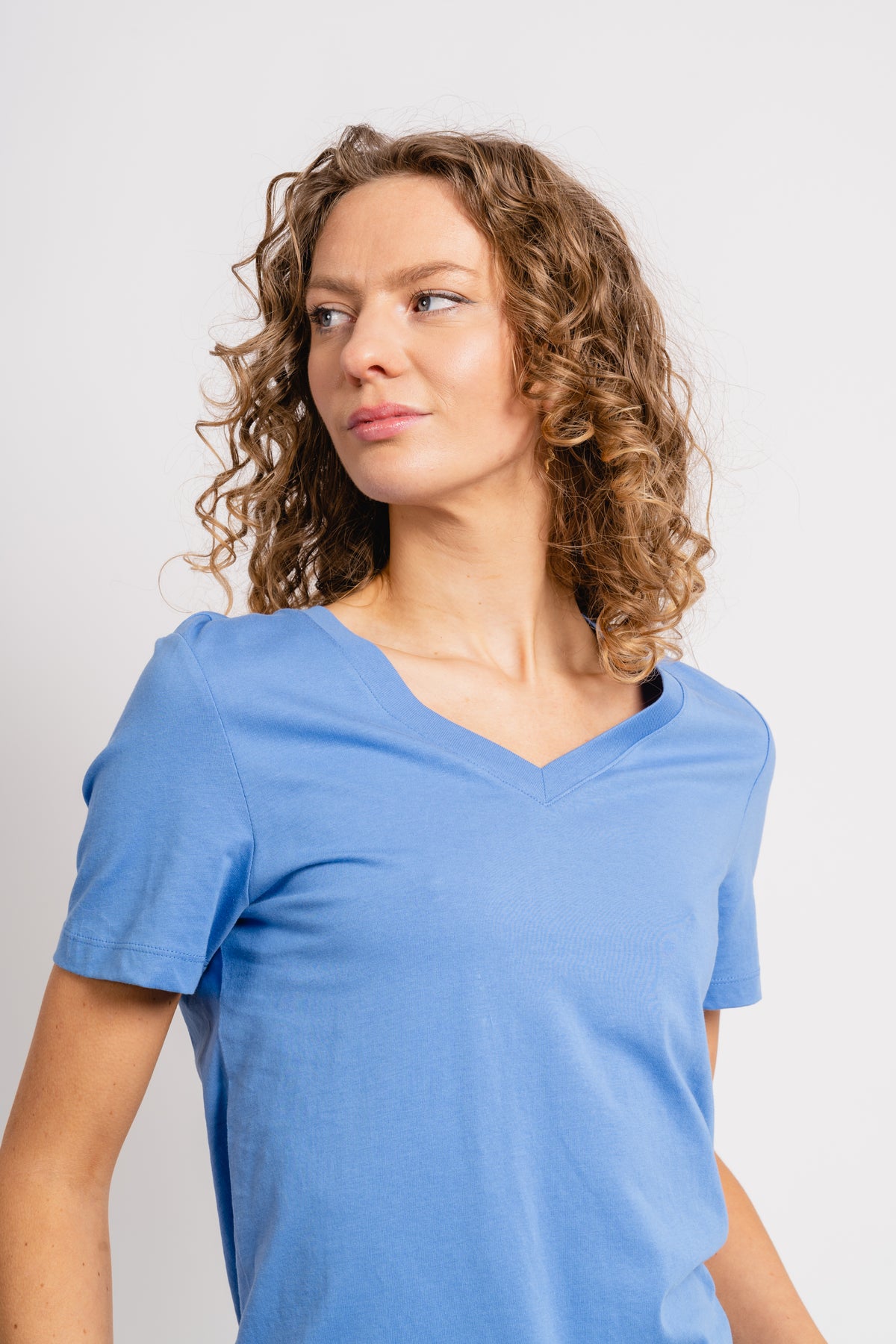 Essential Ss V-Neck Tee - Ultramarine