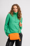 Jet Set Medium Pebbled Leather Crossbody Bag - Apricot