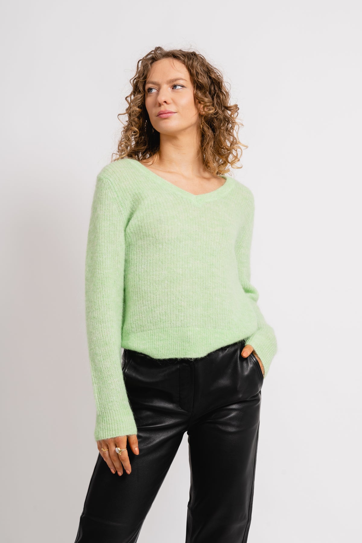 Ivi Umbra Ls Knit V-Neck - Pistachio Green Melange