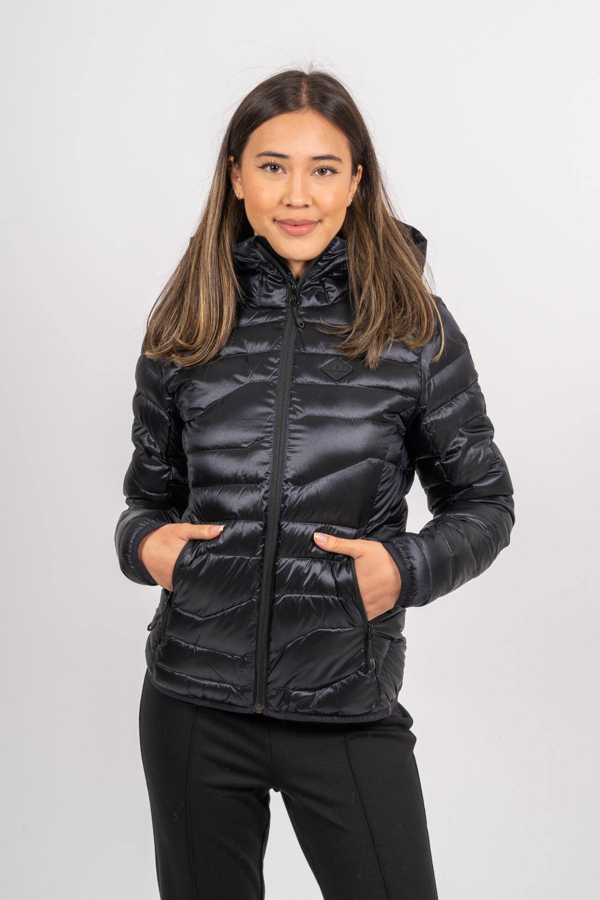 W Cliff Light Down Hood - Black