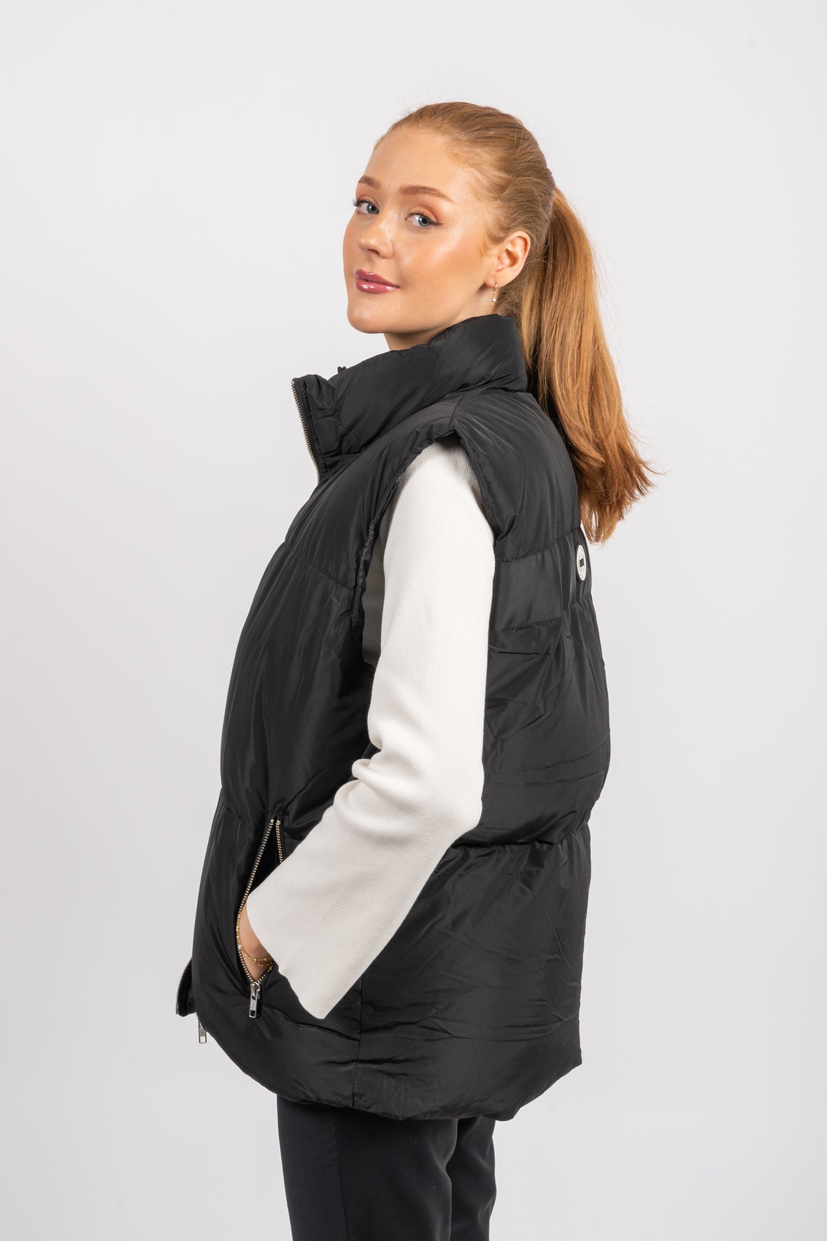 Gibella 15 - Black