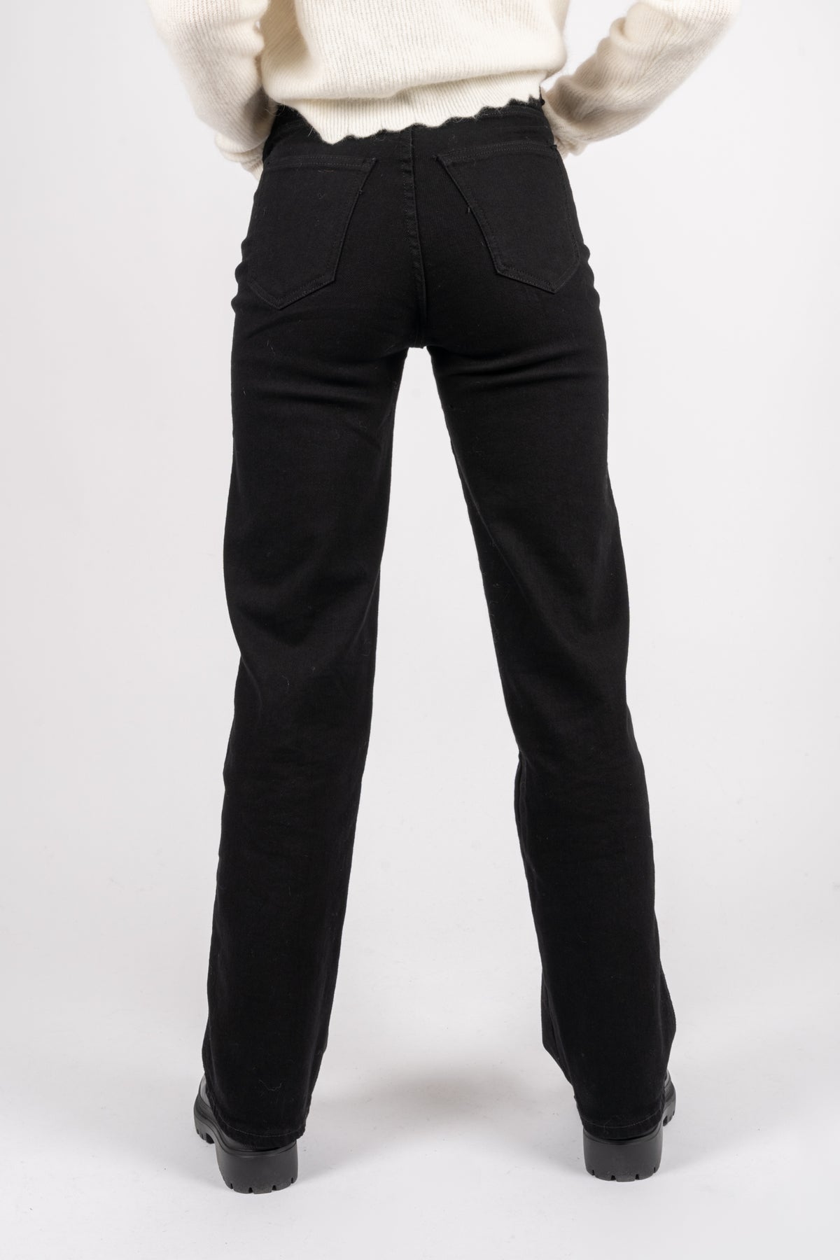 Moxy Straight - Solid Black