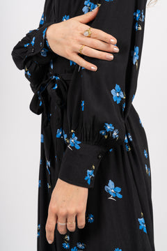 Walda Ls Aop Midi Dress - Black W/Blue Flower
