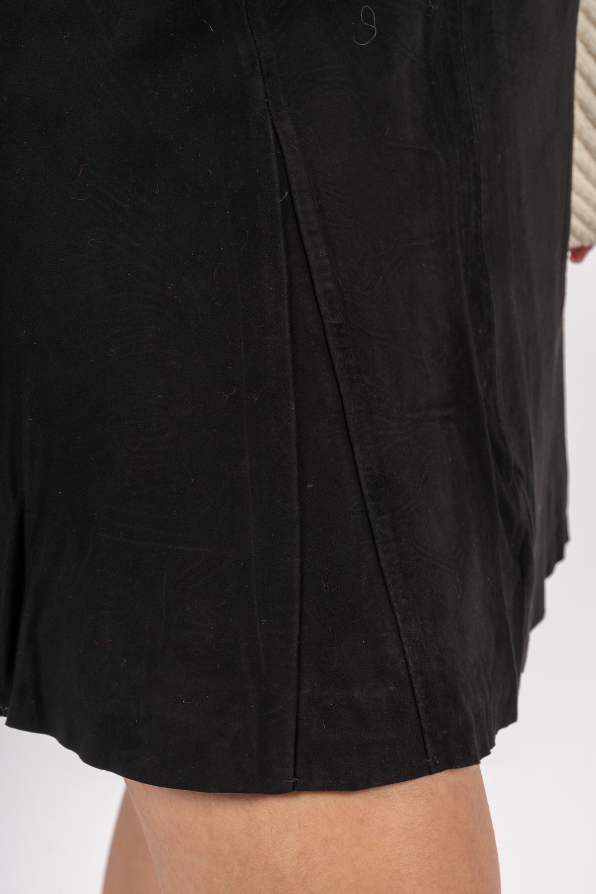 Susa HW Suede Short Skirt - Black