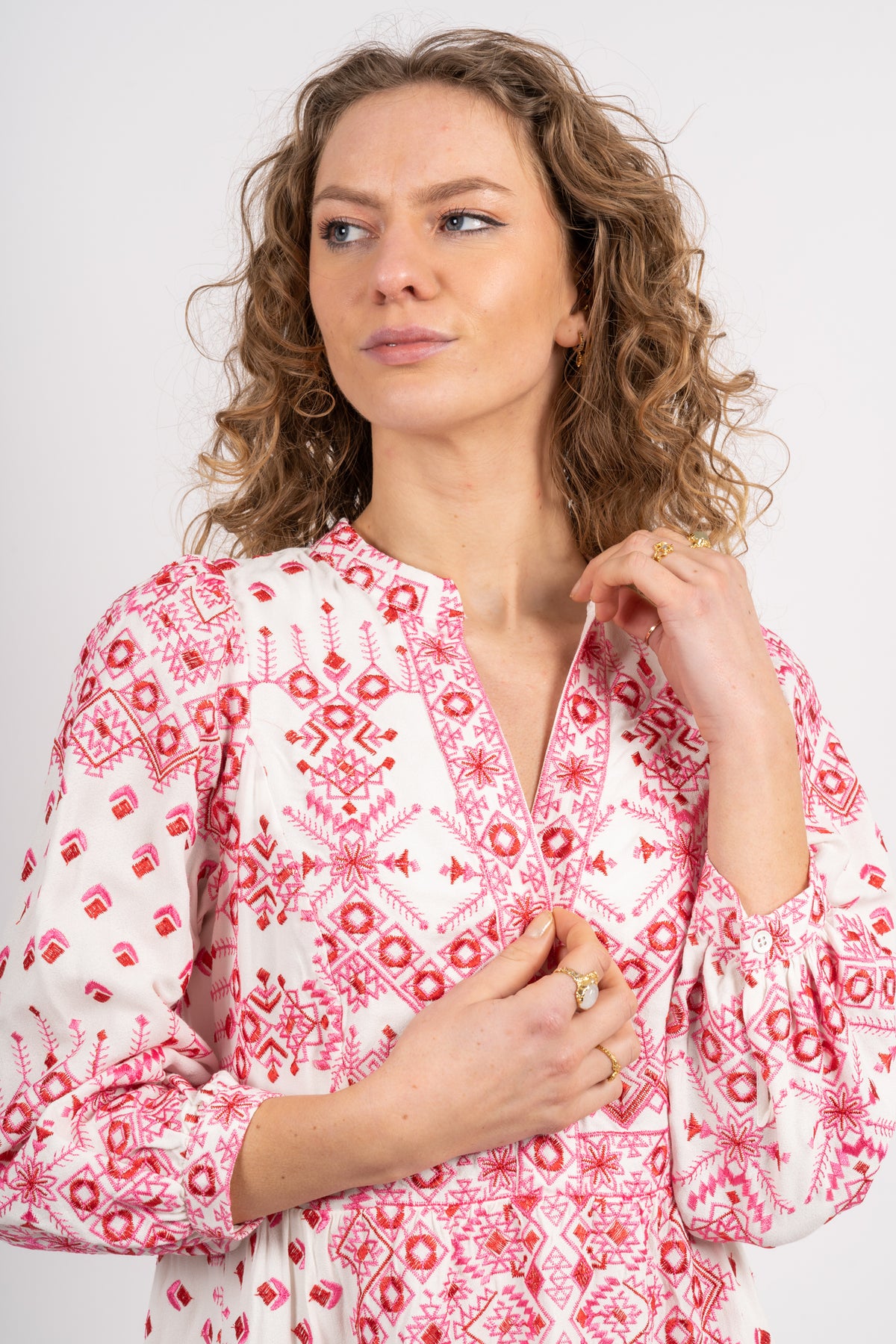 Clary Dress Short W Embrodery - Pink