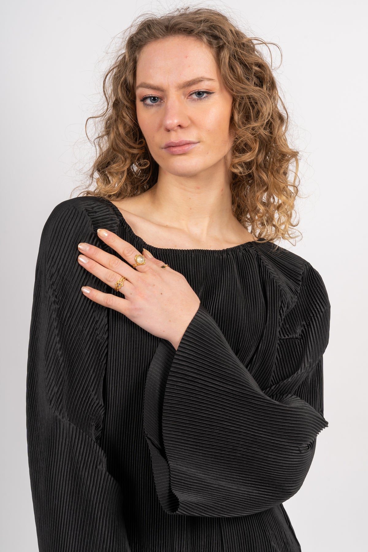 Vyanna - Black