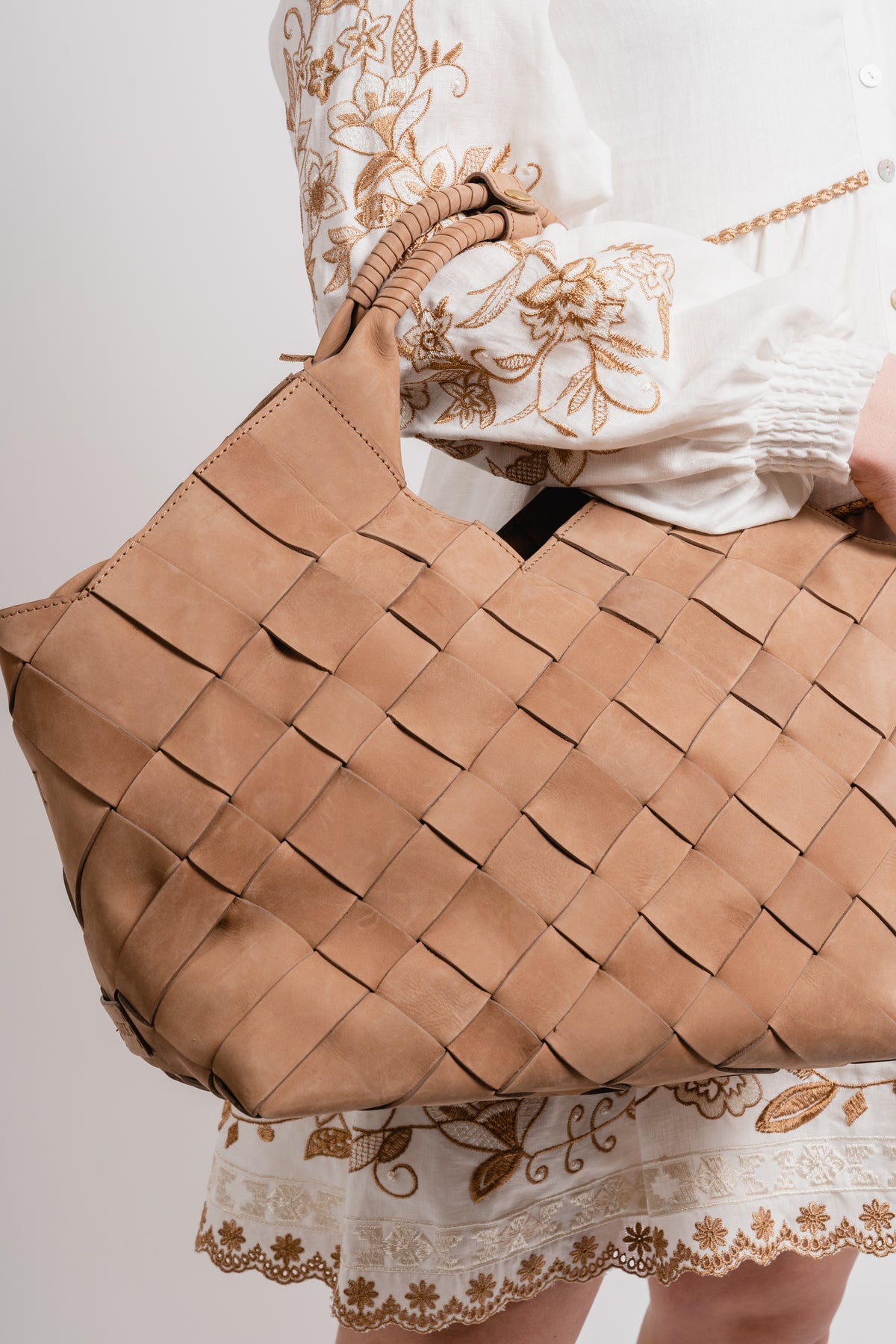 Misu L - Almond Nubuck