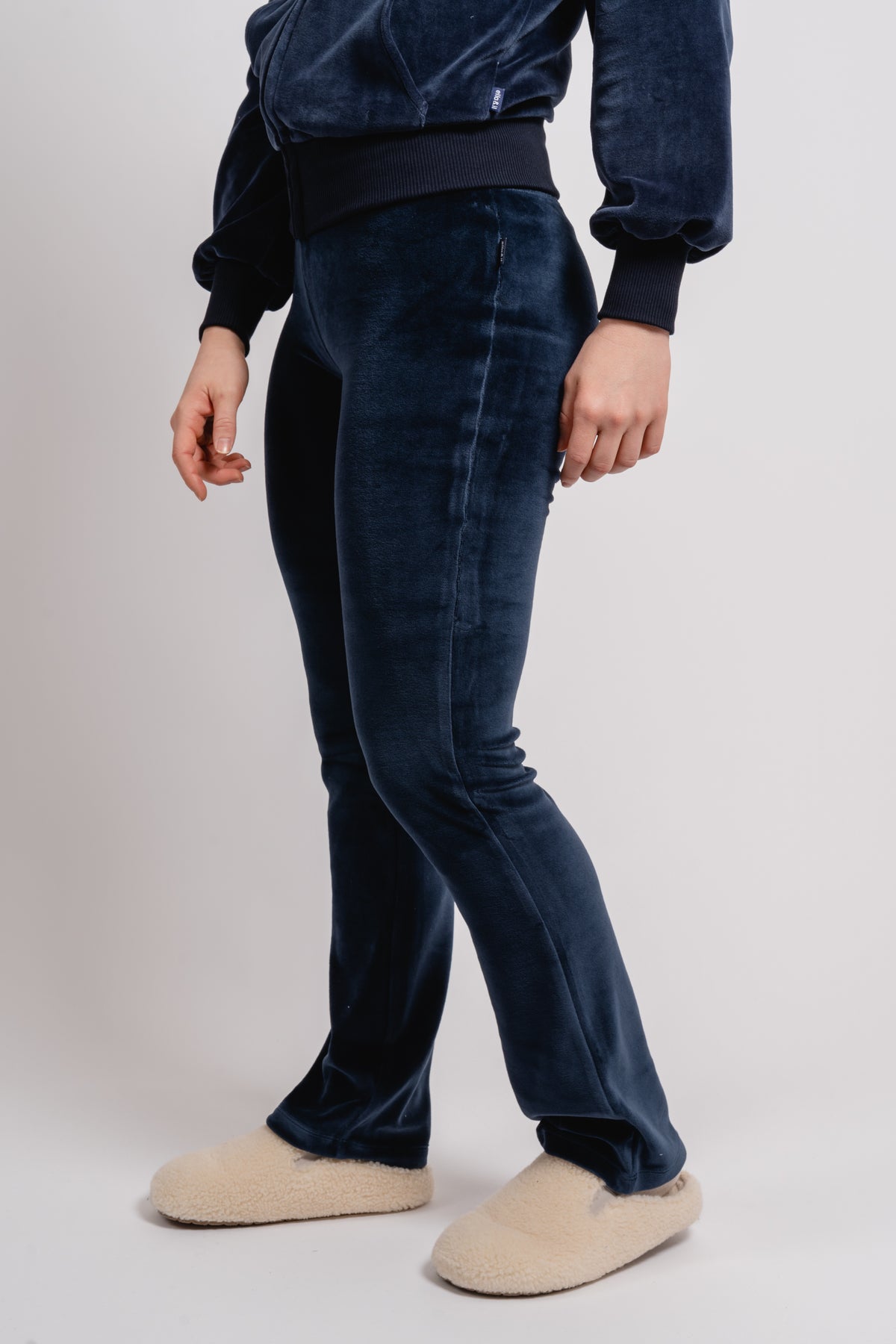 Mynde Velour Pants - Navy