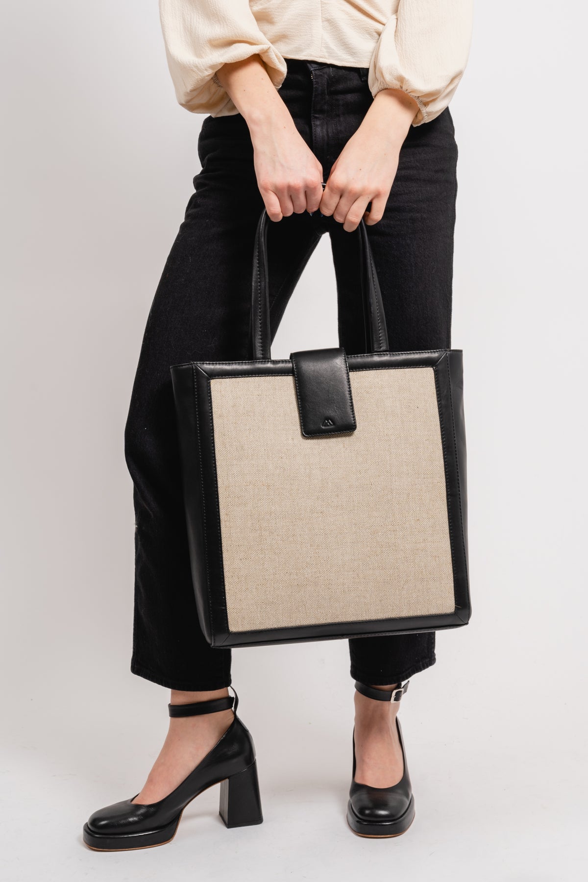 Alyssa Shopper - Black/Offwhite