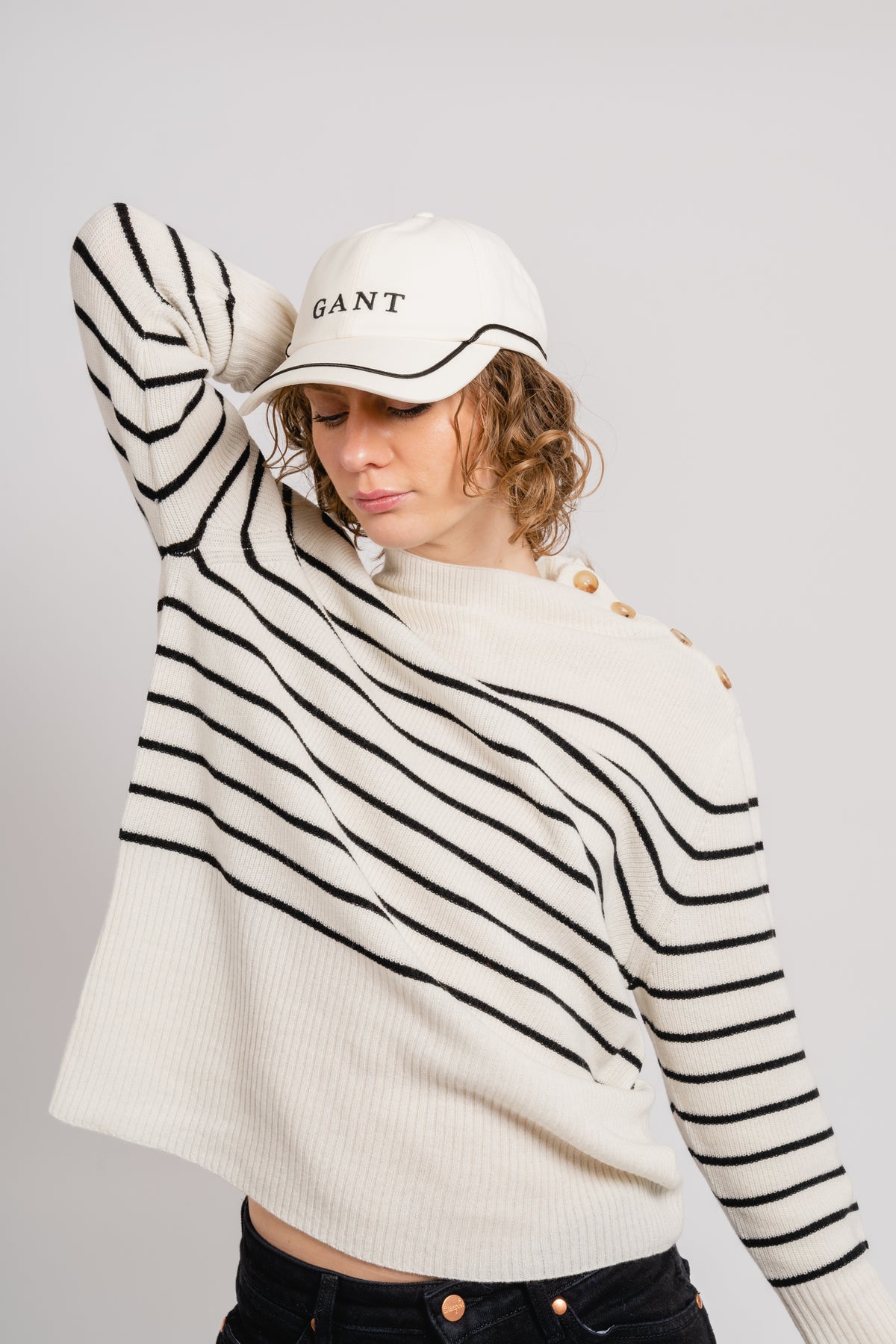 Contrast Stitch Cap - Cream