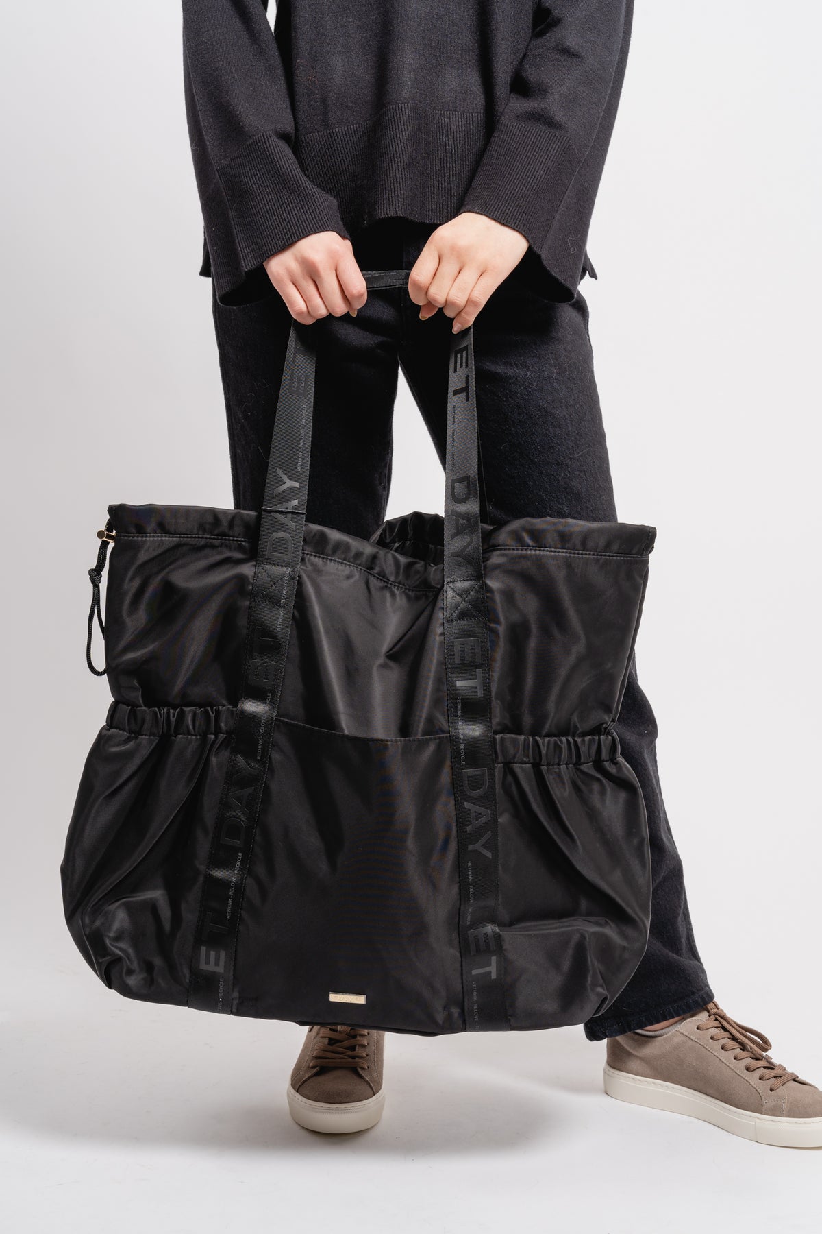 Day Re-Logo Band Crease Bag - Black