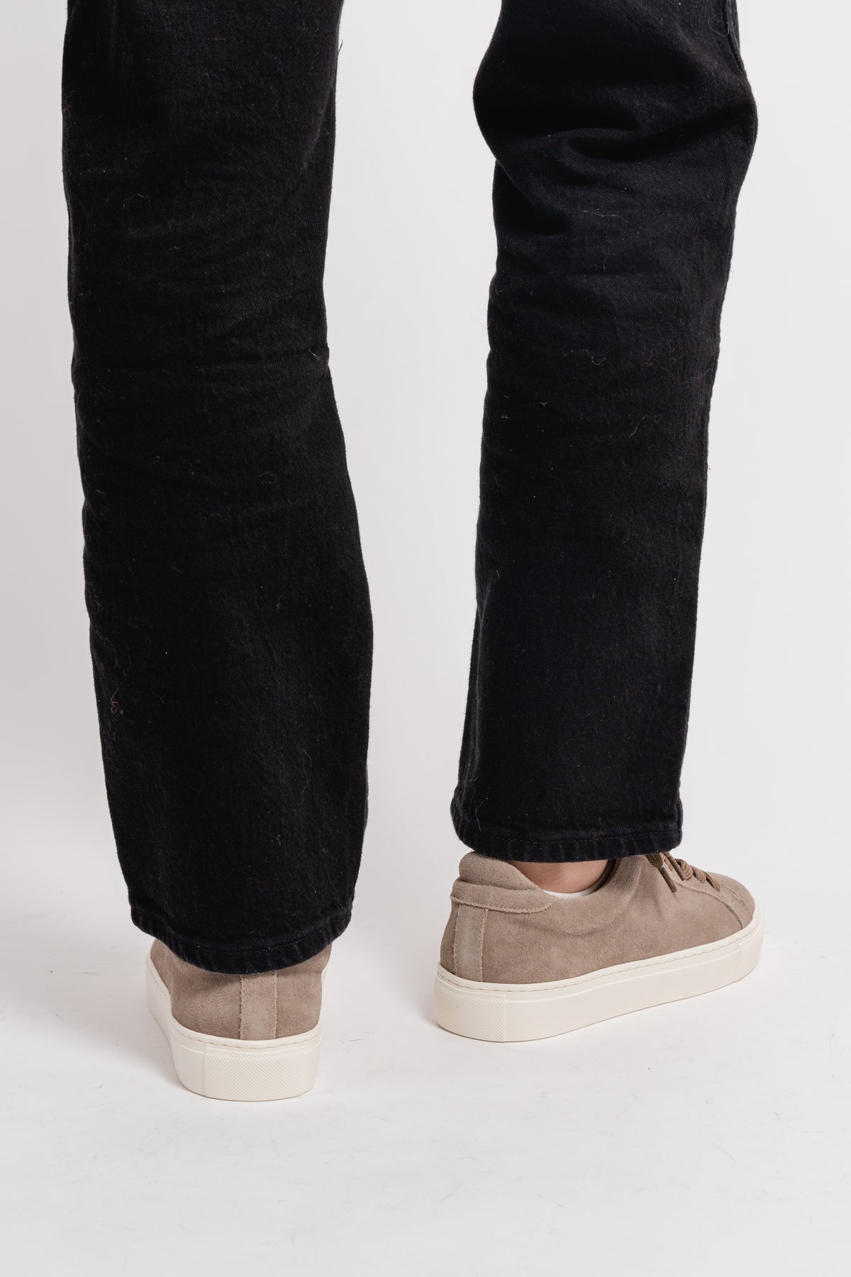 Type - Ardesia Suede
