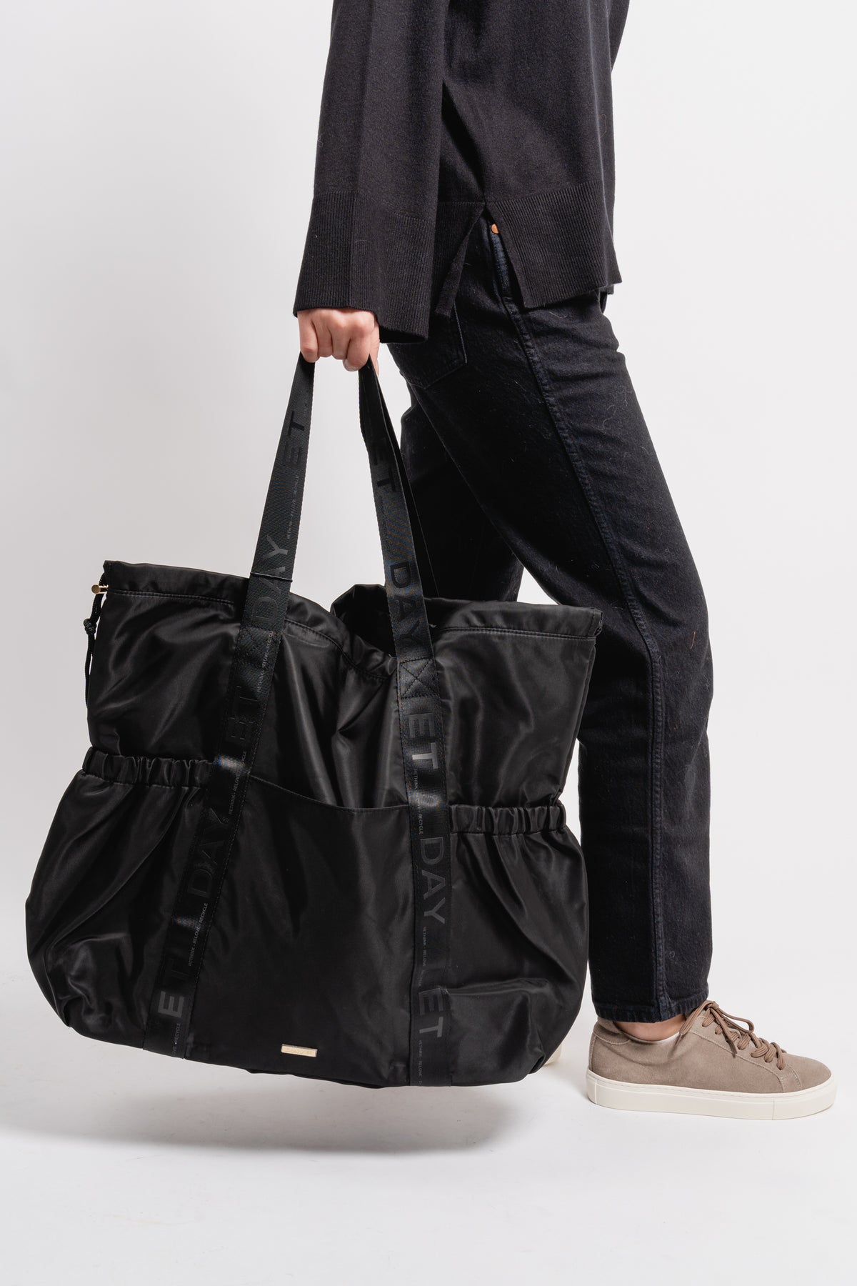 Day Re-Logo Band Crease Bag - Black