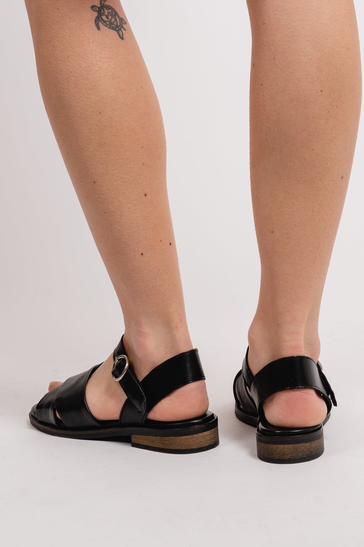 Linna - Black