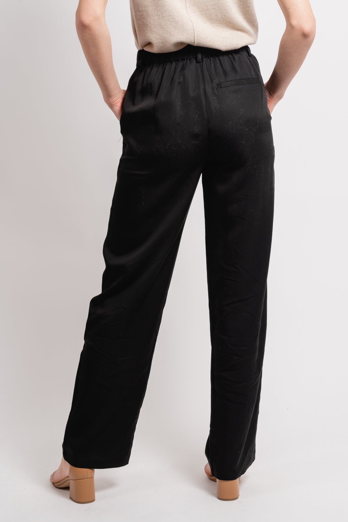 Alecia 1 - Black