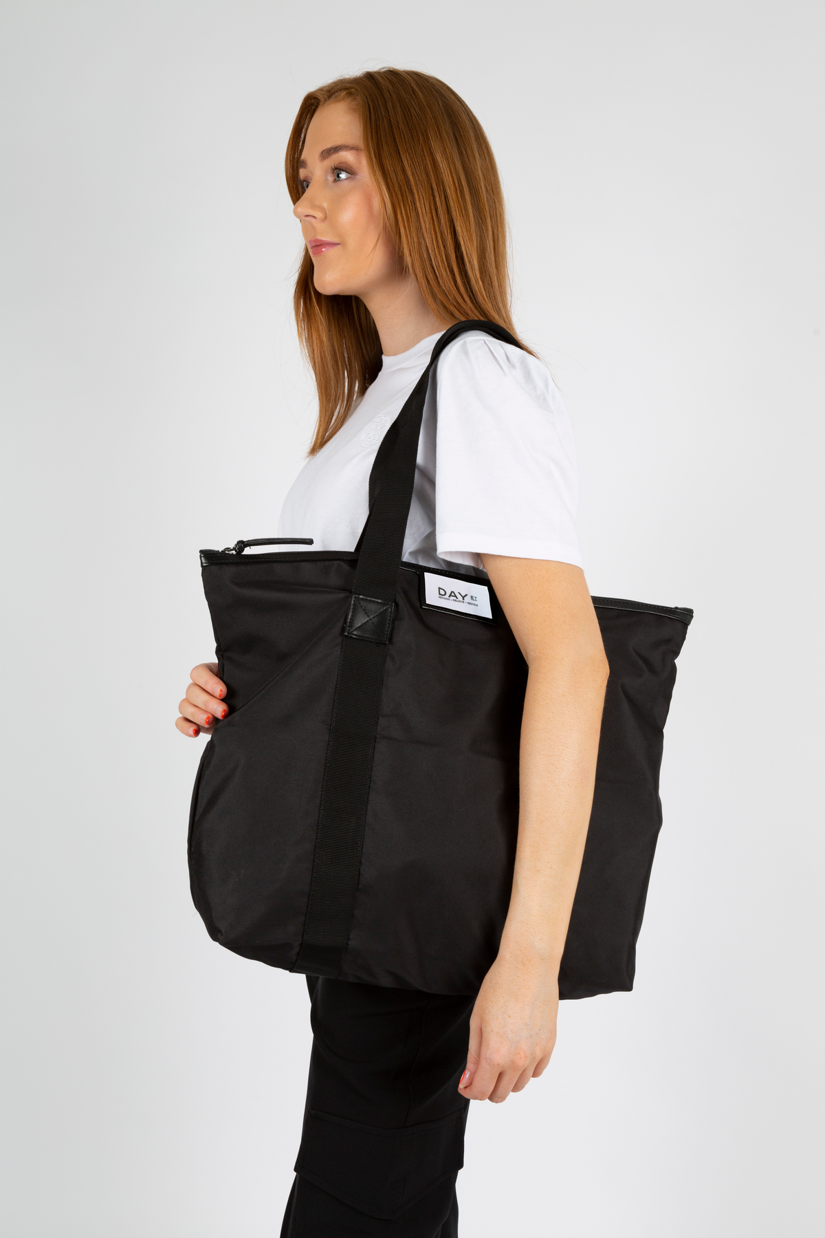 DAY ET Day Gweneth RE-S Bag M - Svart