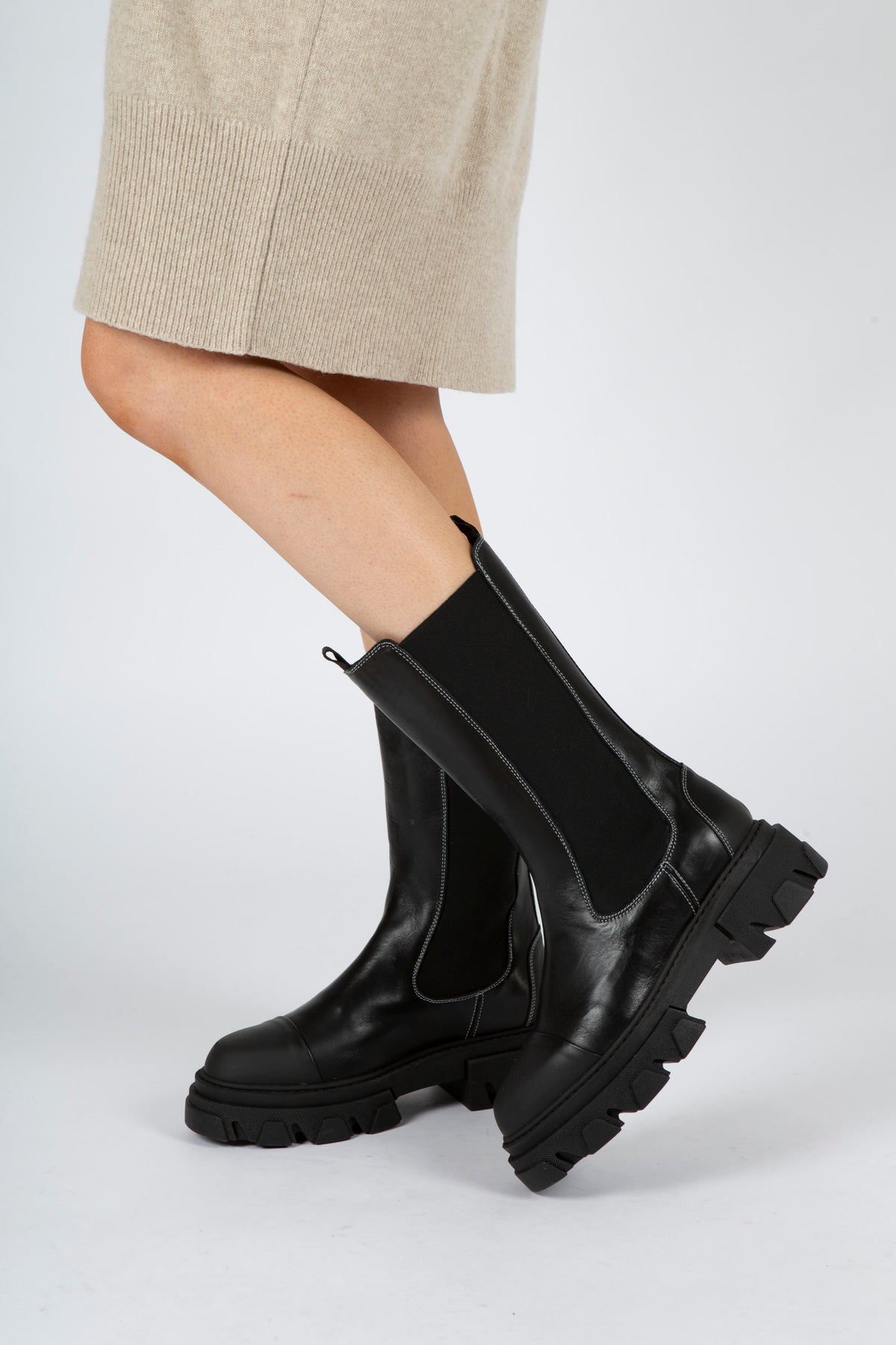Teresa - Black