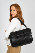 Wanda Faux Leather Clutch Bag - Svart