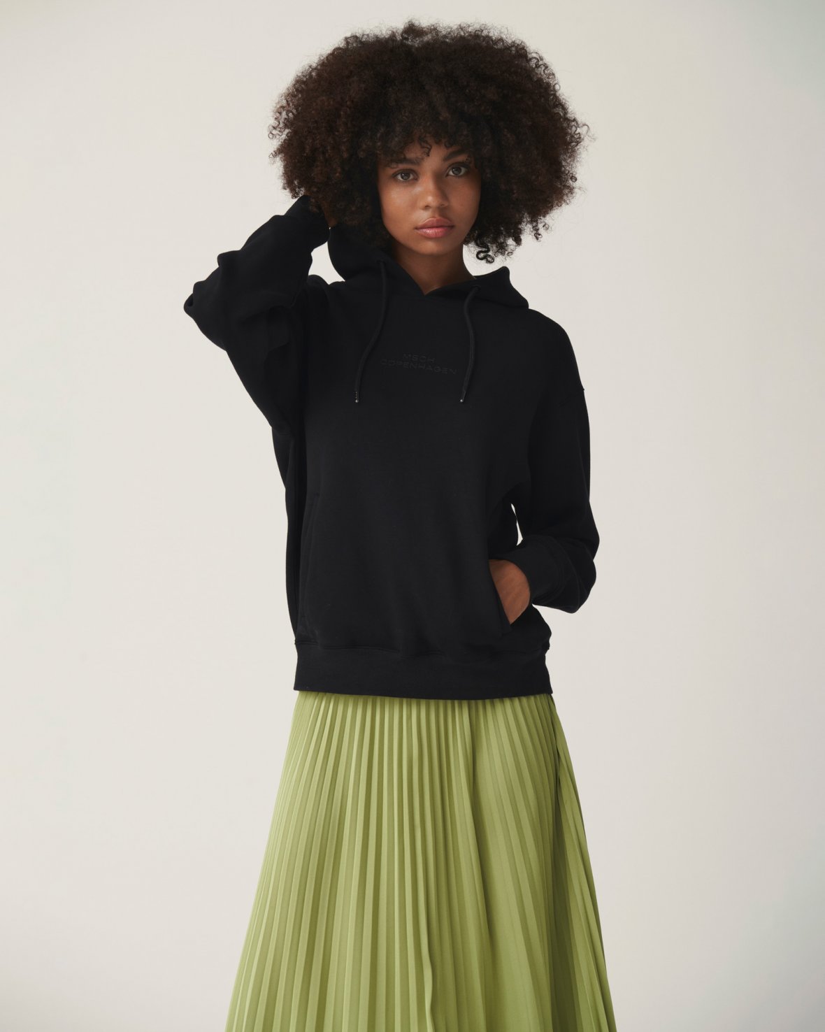 Ima Logo Hood Sweatshirt - Black - Moss Copenhagen - Gensere - VILLOID.no