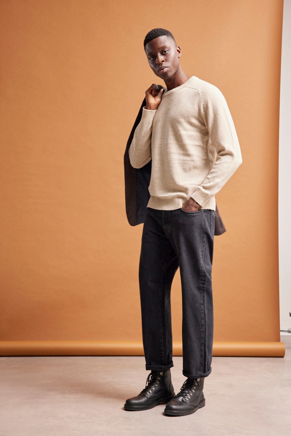 New Coban Lambs Wool Crew - Kelp Bone White